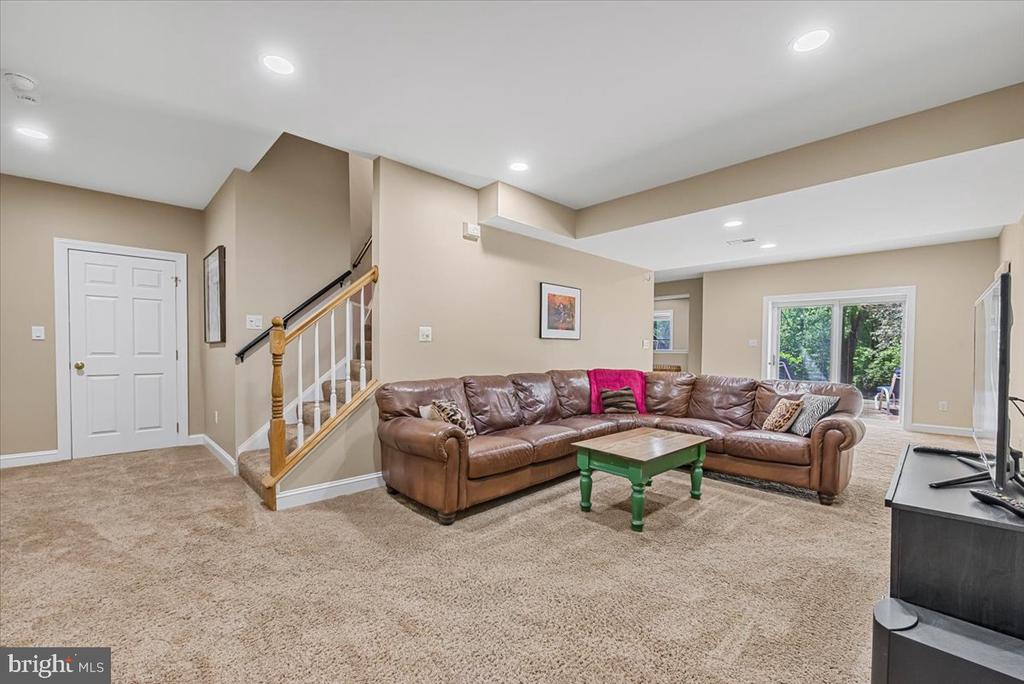 4 DEER TRAIL COURT