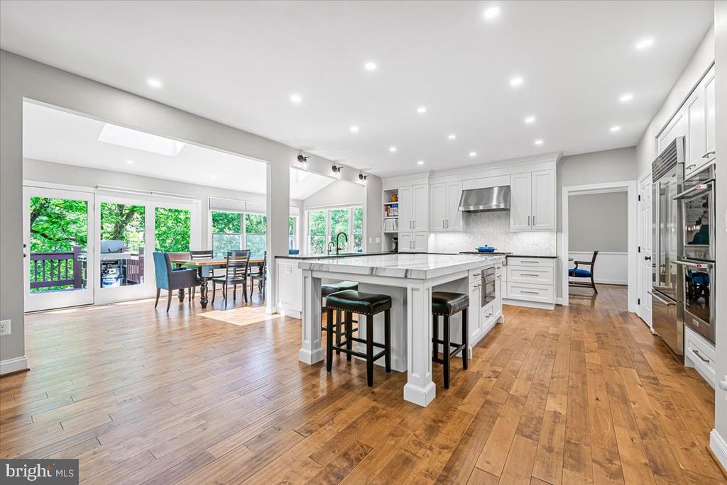 4 DEER TRAIL COURT