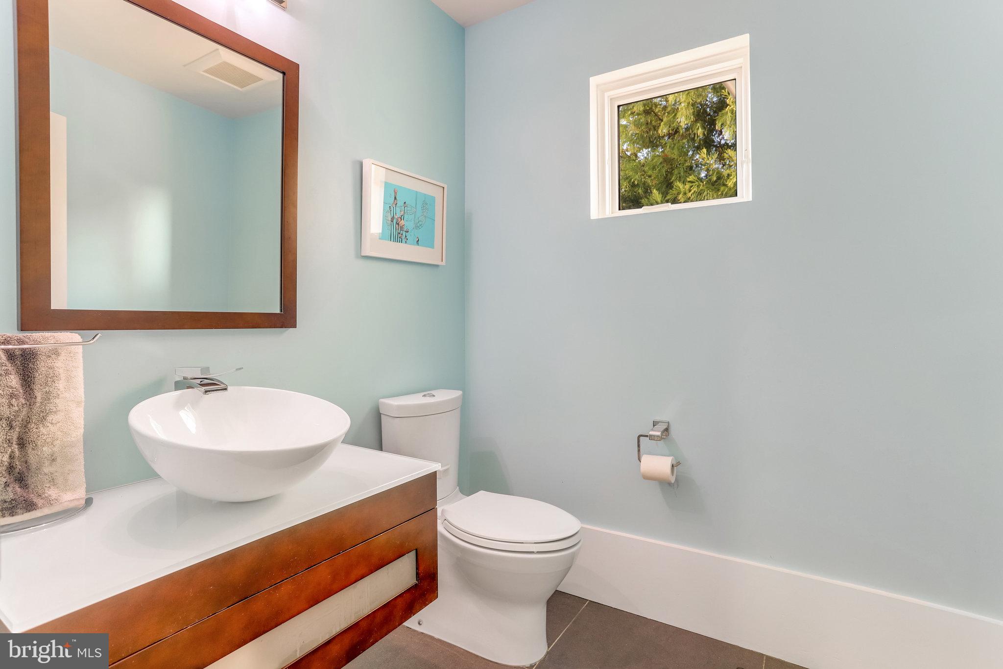 1507 N Hartford Street