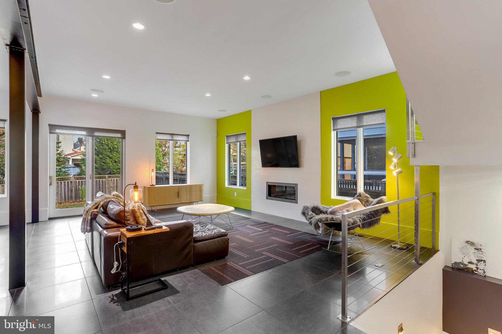 1507 N Hartford Street