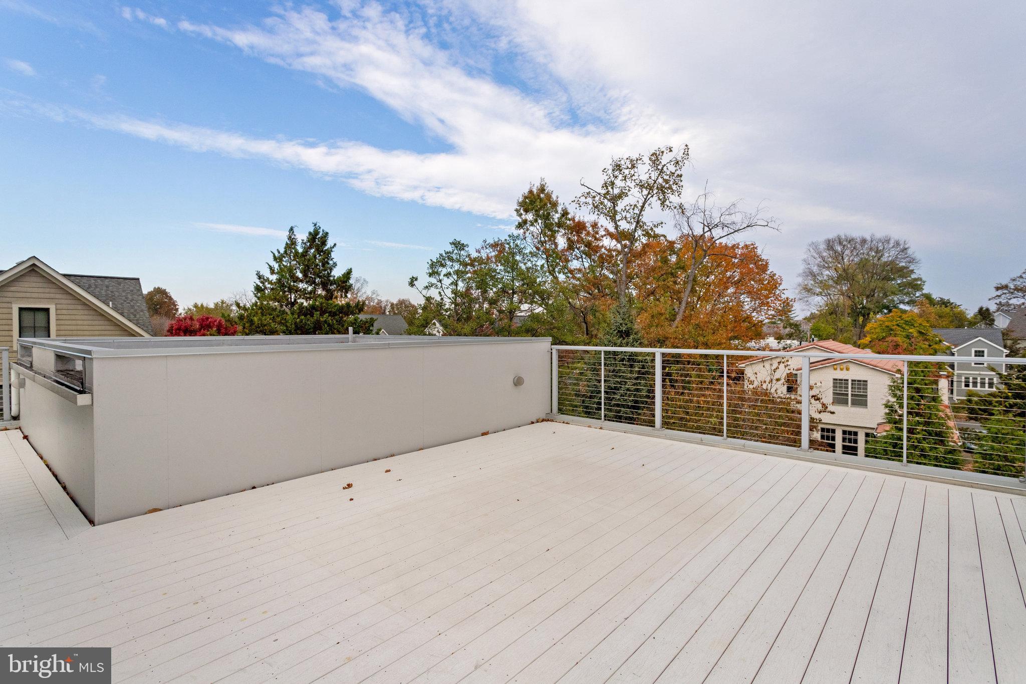 1507 N Hartford Street