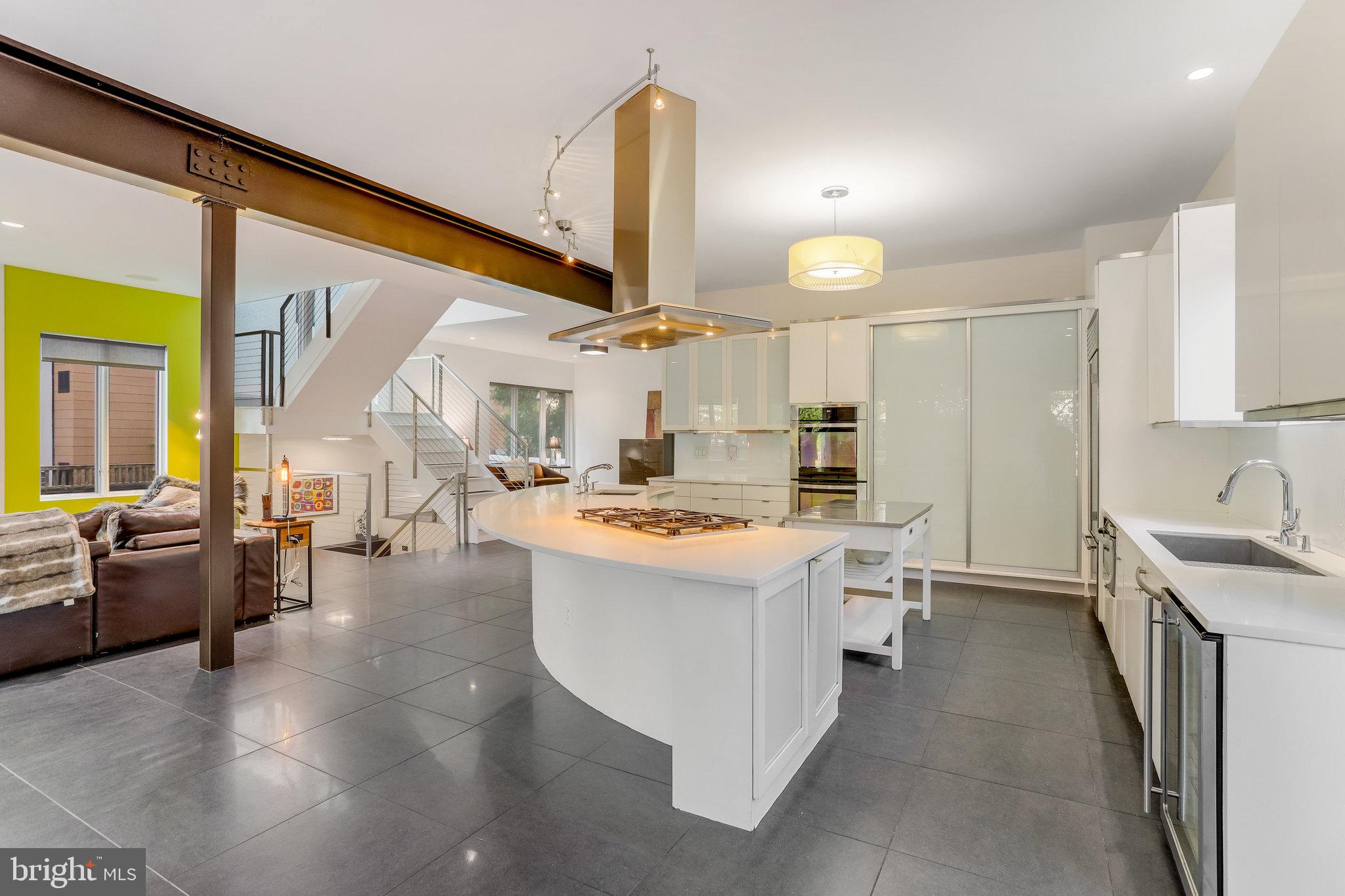 1507 N Hartford Street