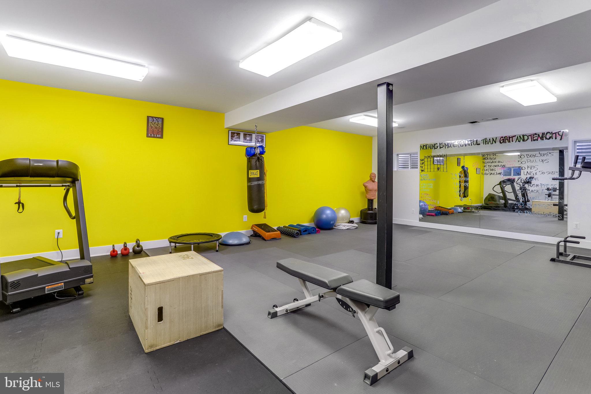 1507 N Hartford Street