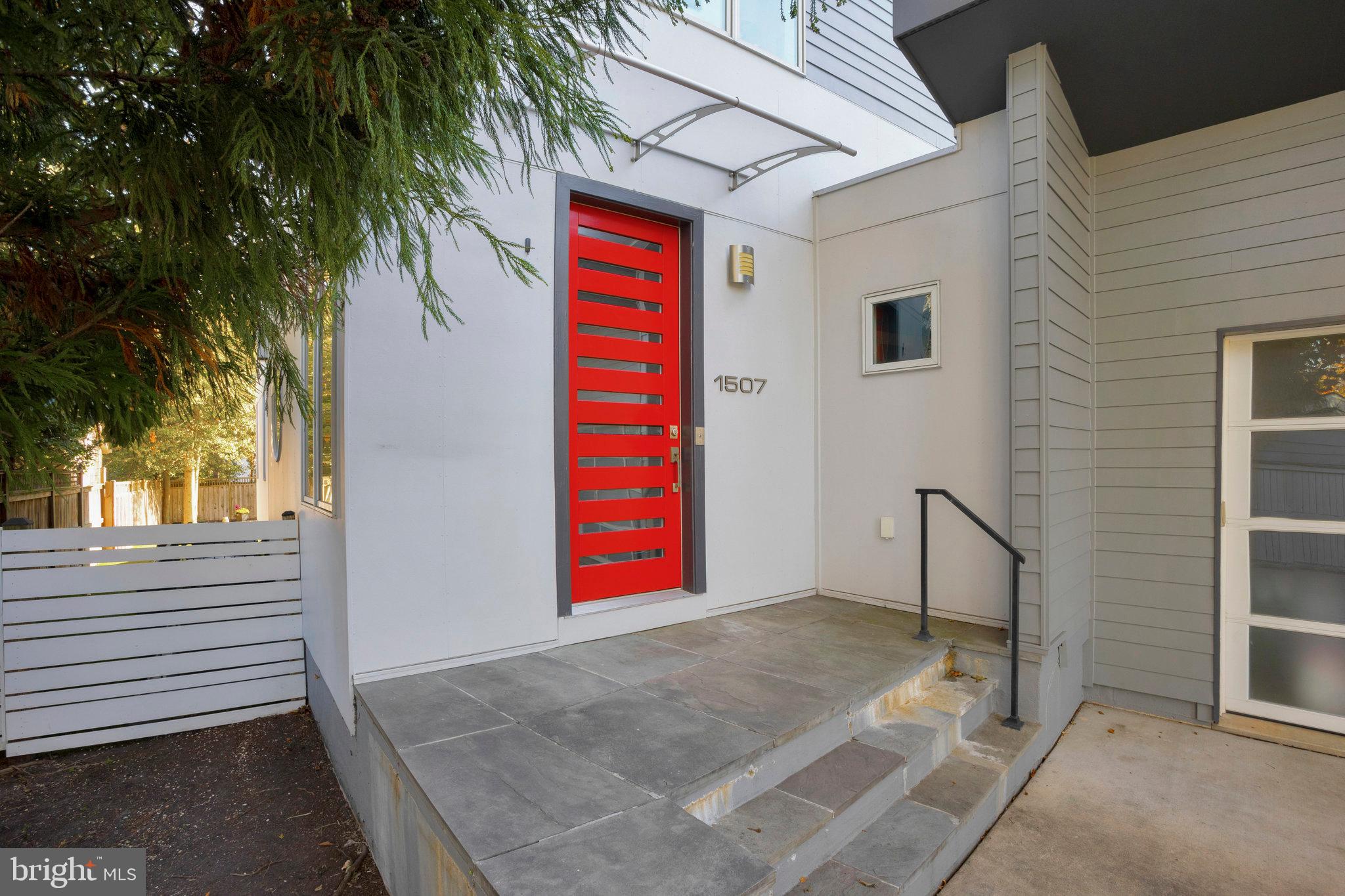 1507 N Hartford Street