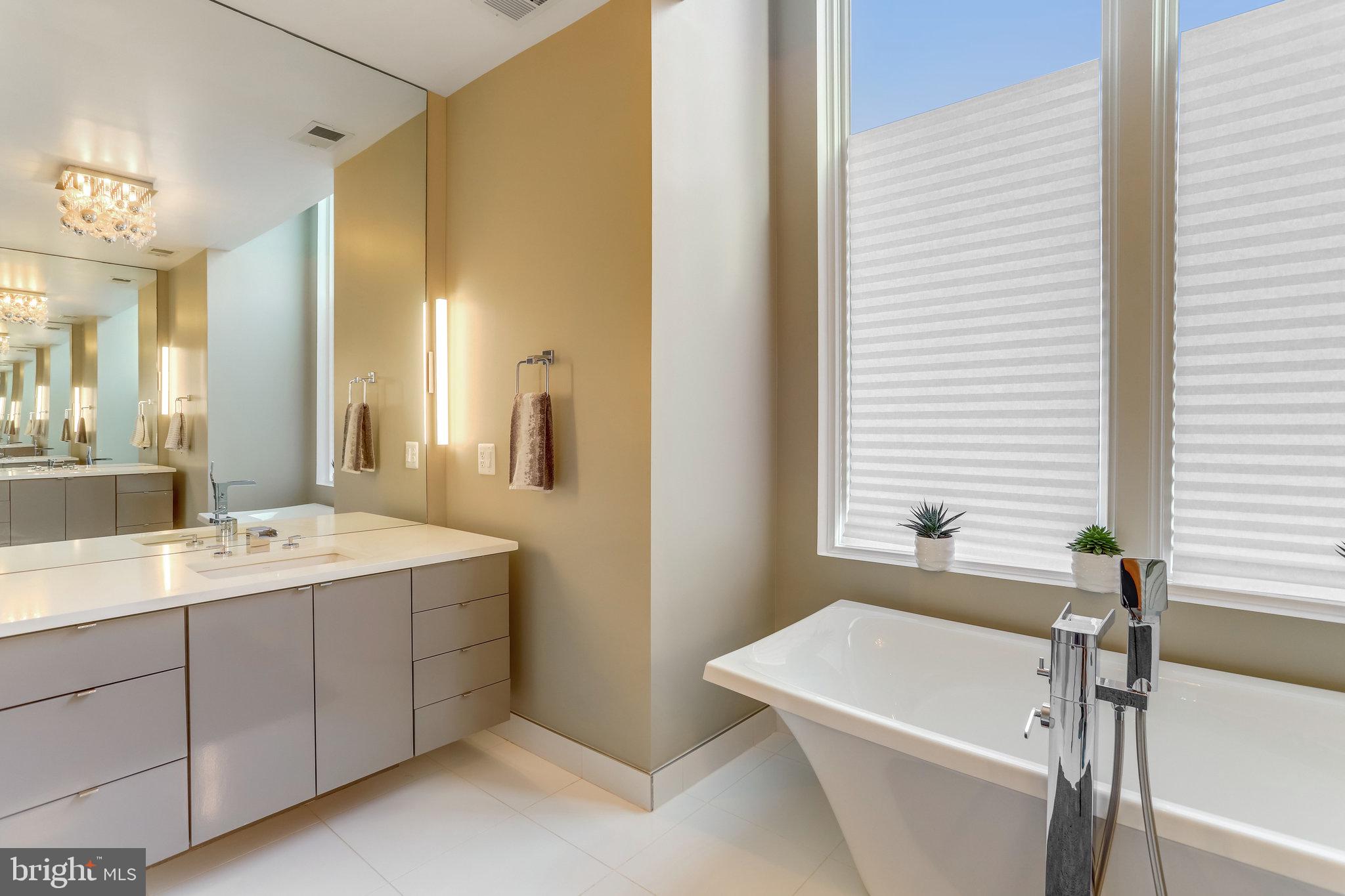 1507 N Hartford Street