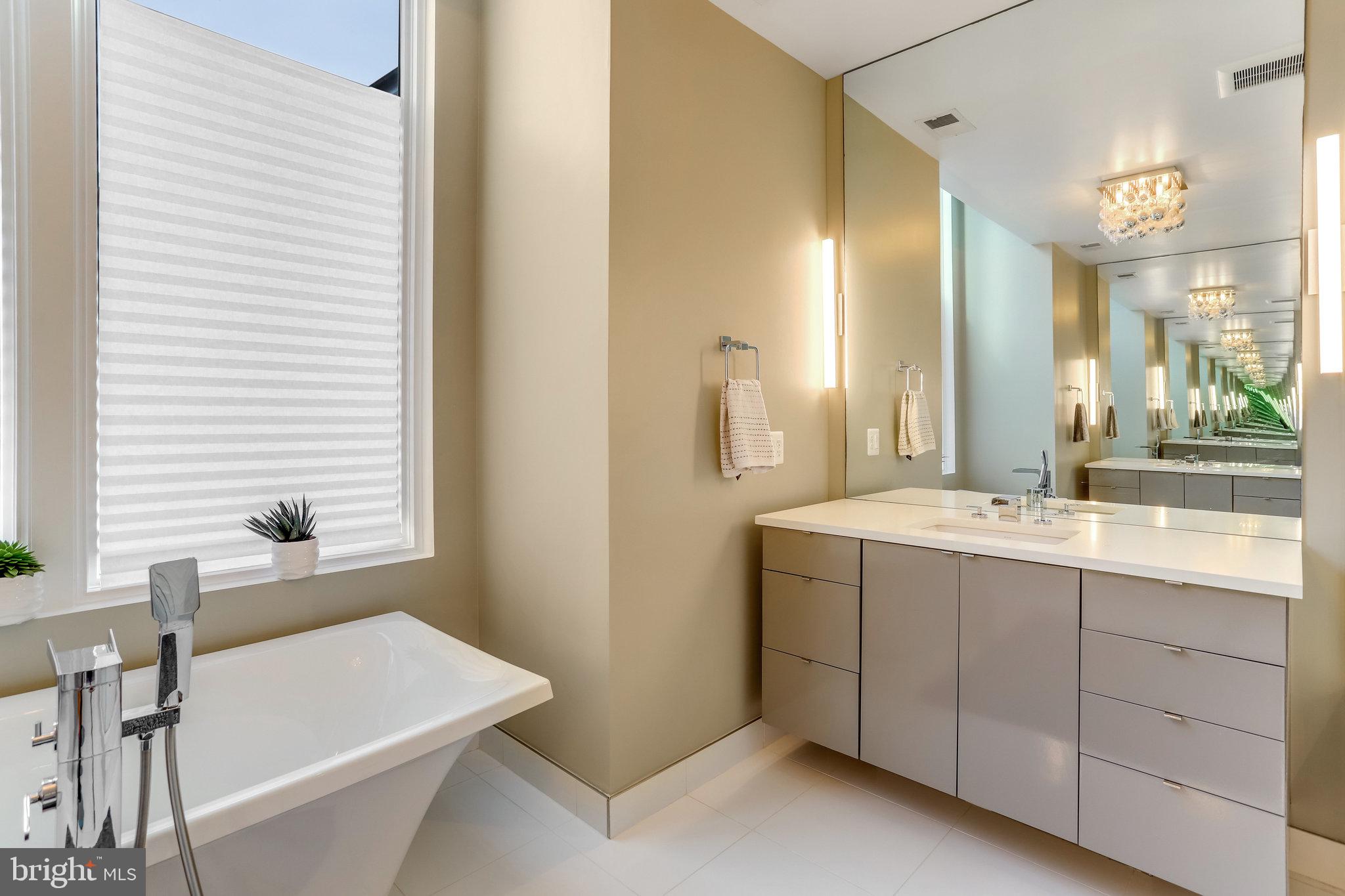 1507 N Hartford Street