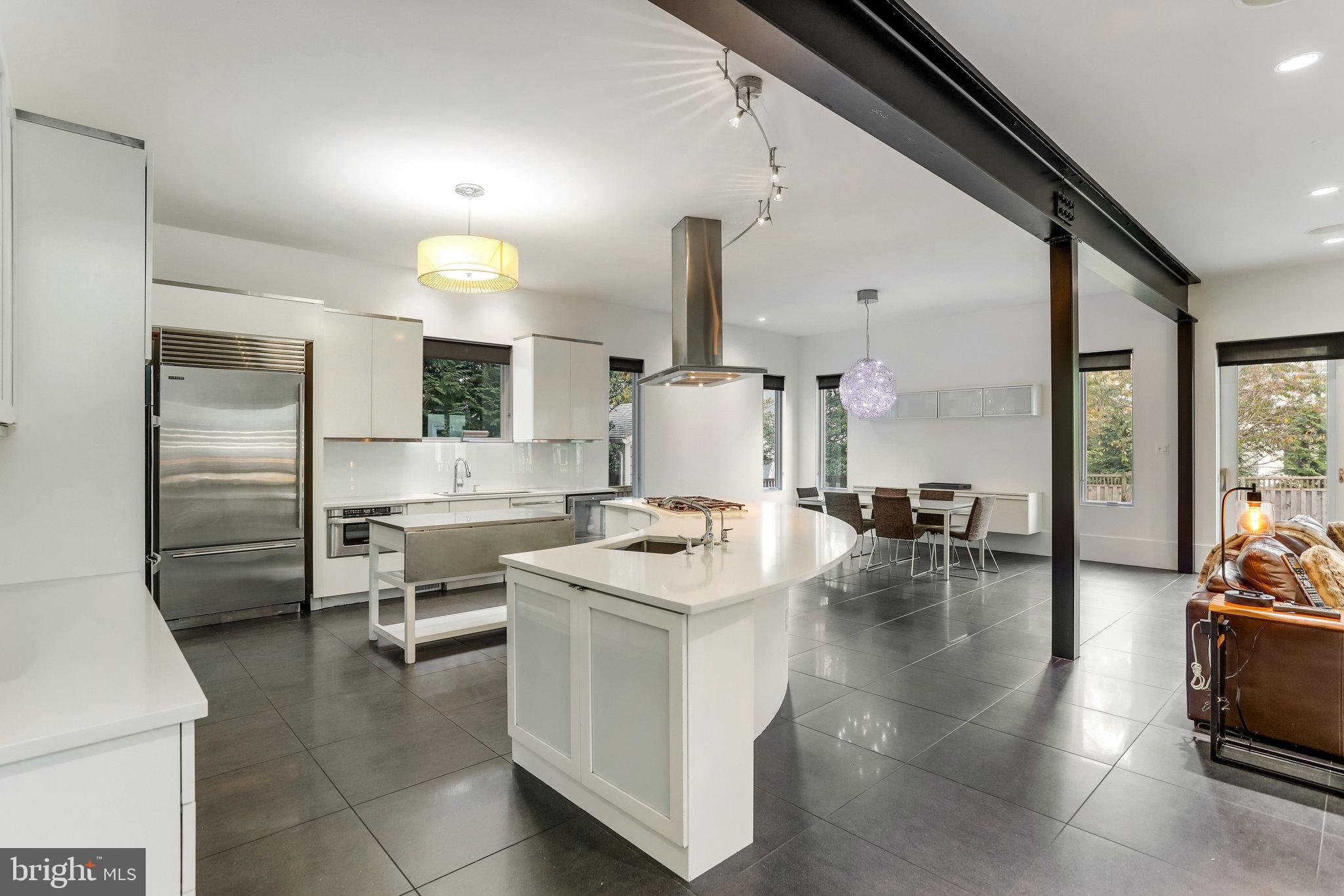 1507 N Hartford Street