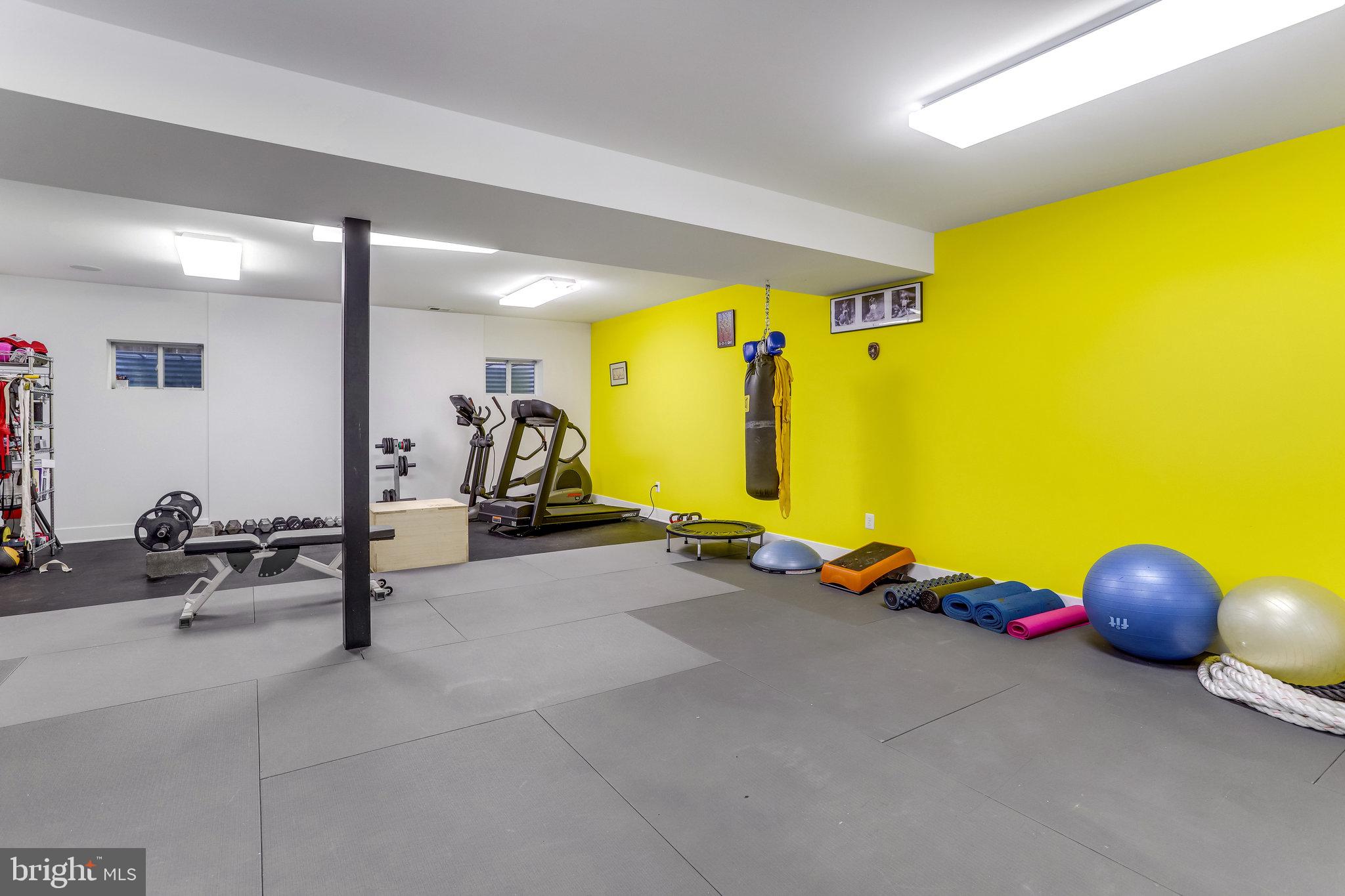 1507 N Hartford Street