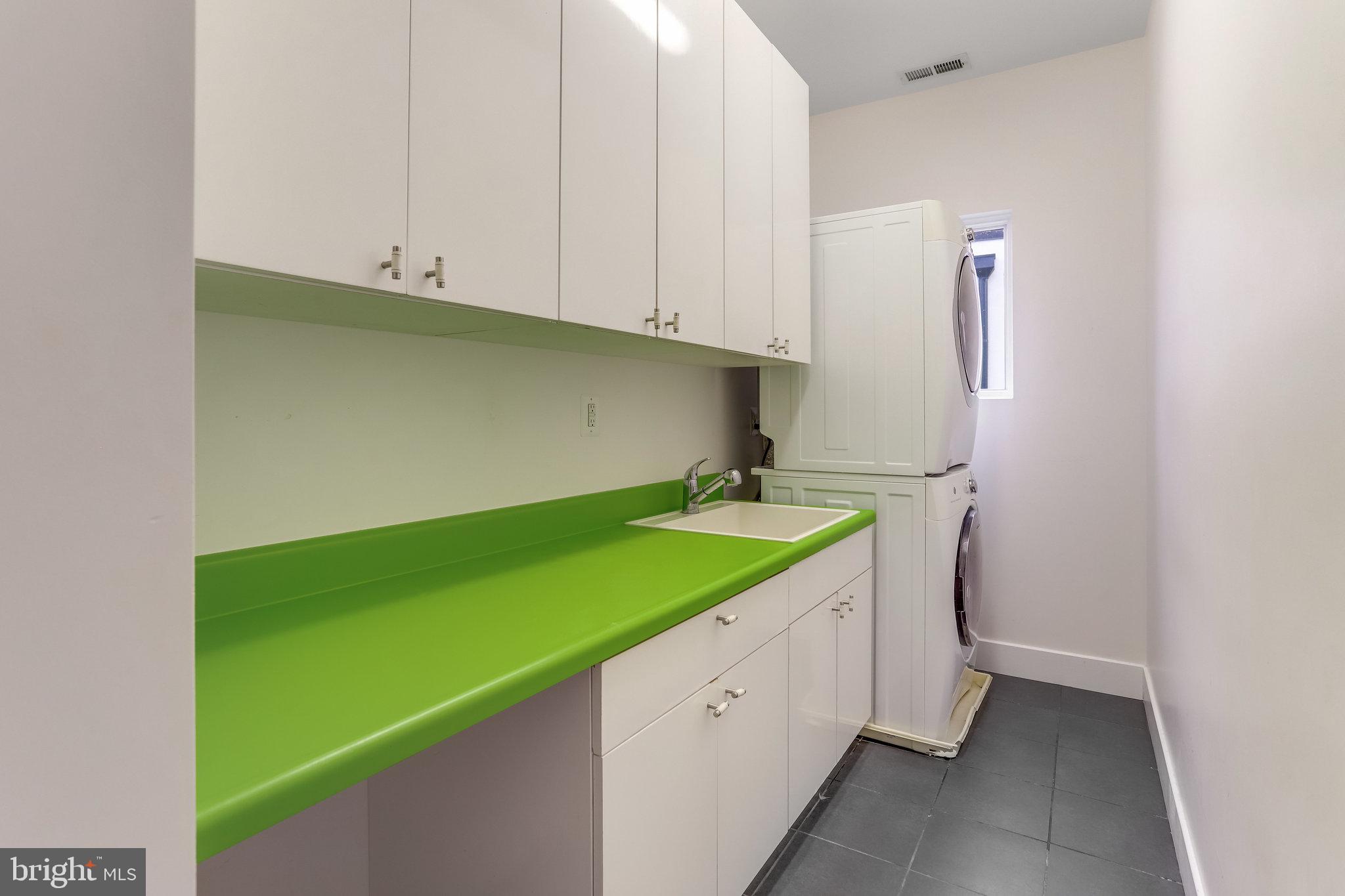 1507 N Hartford Street