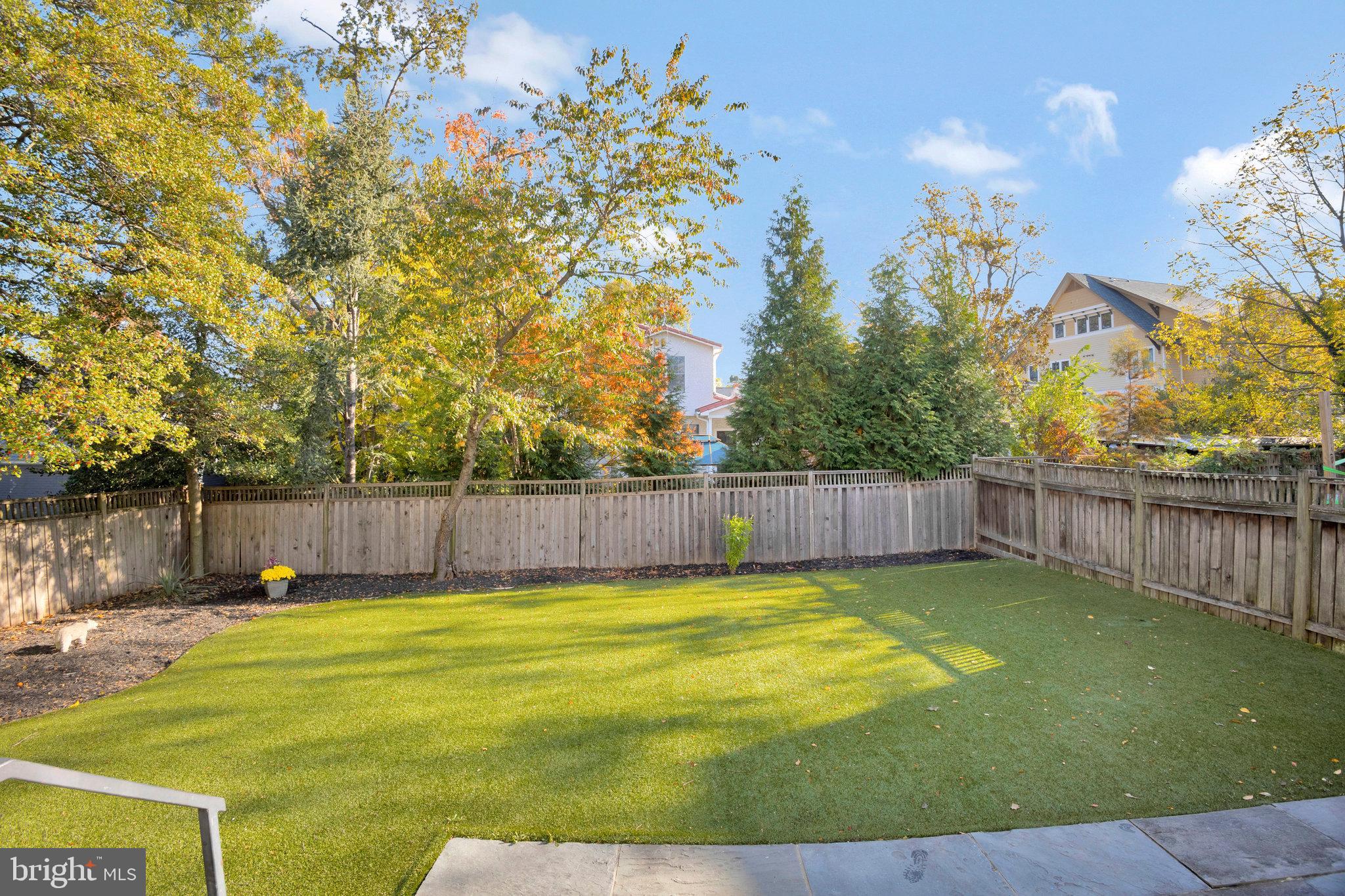 1507 N Hartford Street