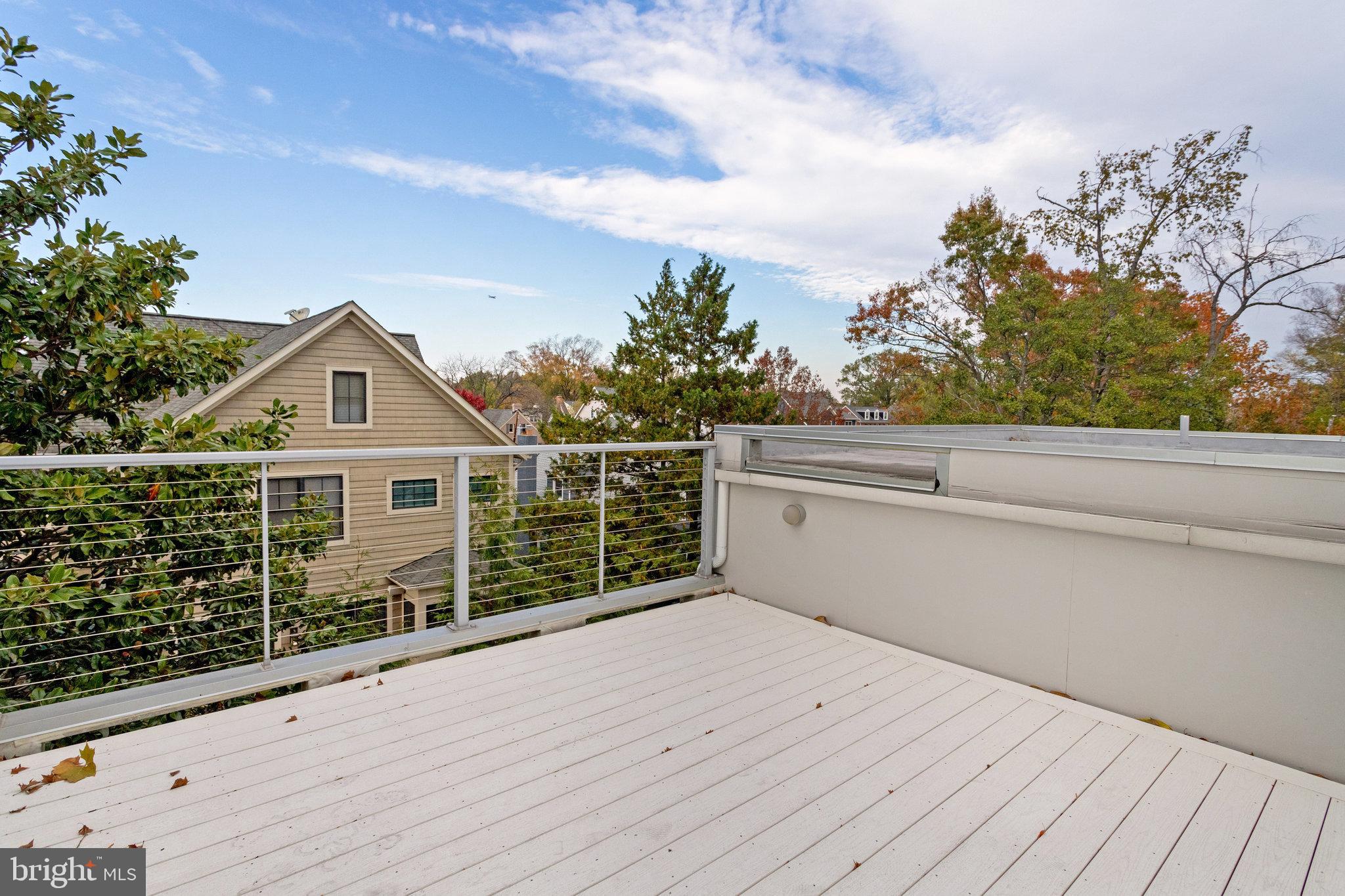 1507 N Hartford Street