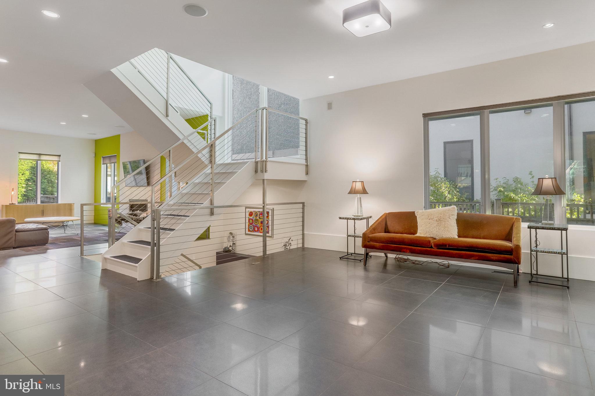 1507 N Hartford Street