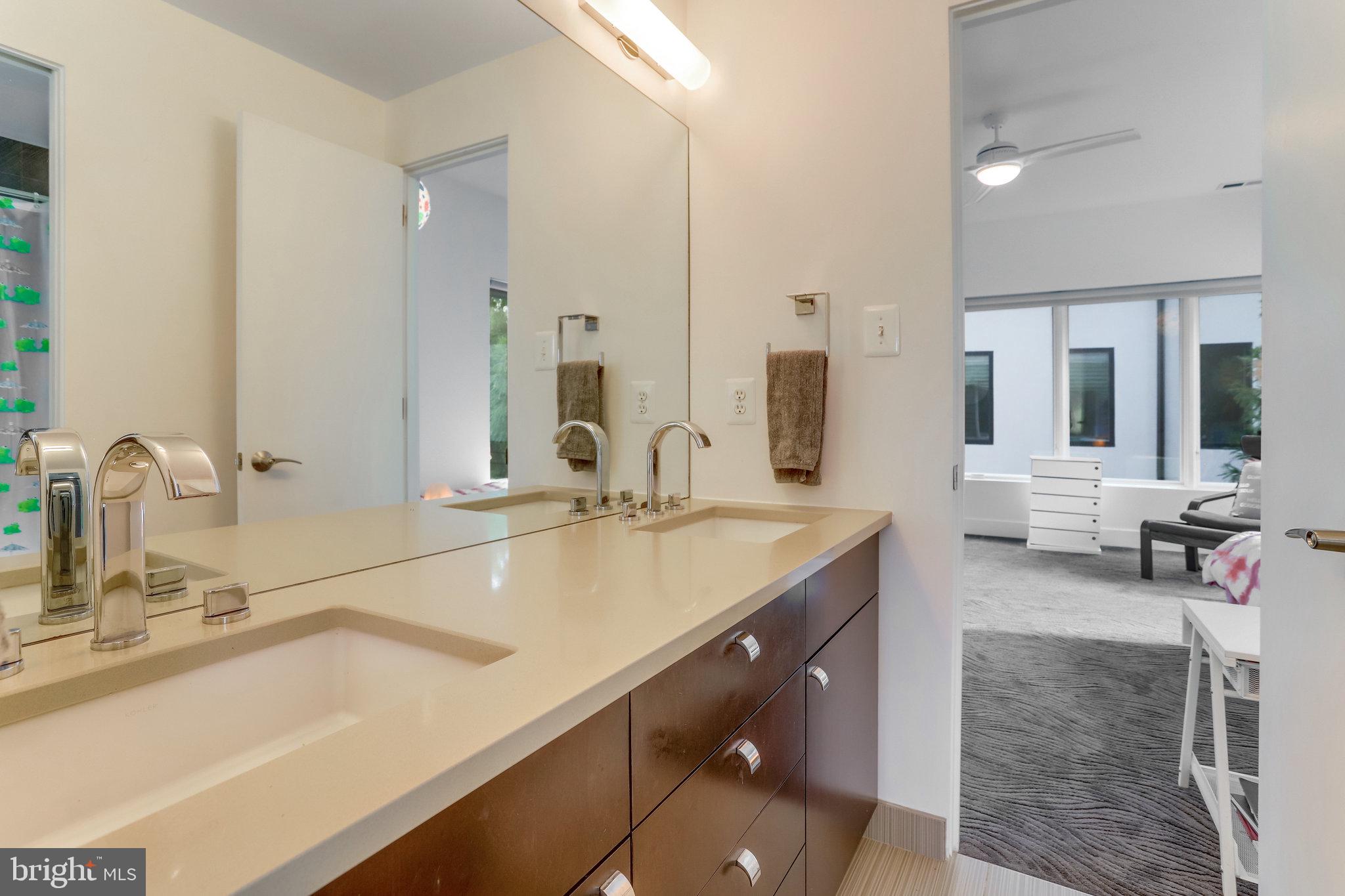 1507 N Hartford Street