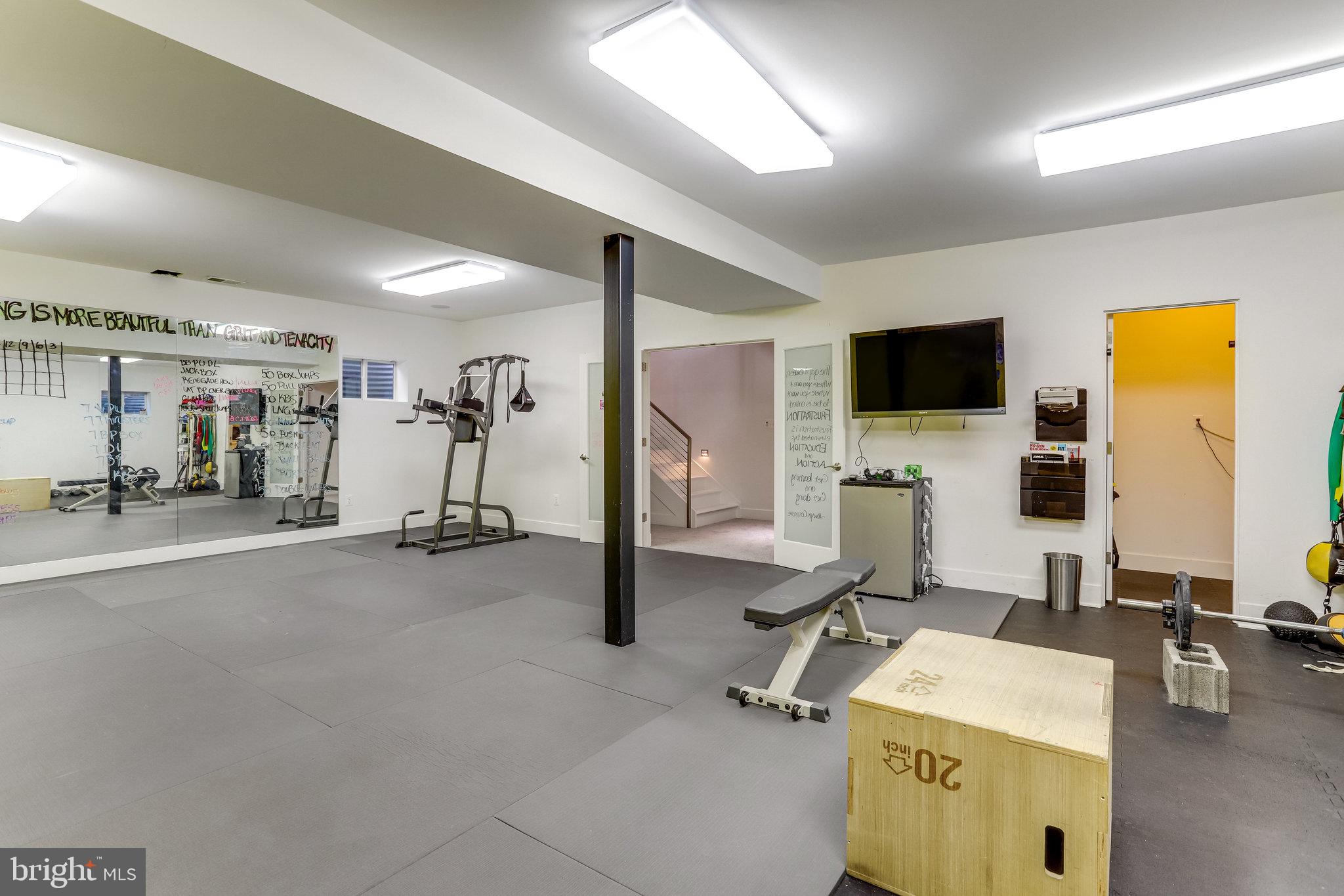 1507 N Hartford Street