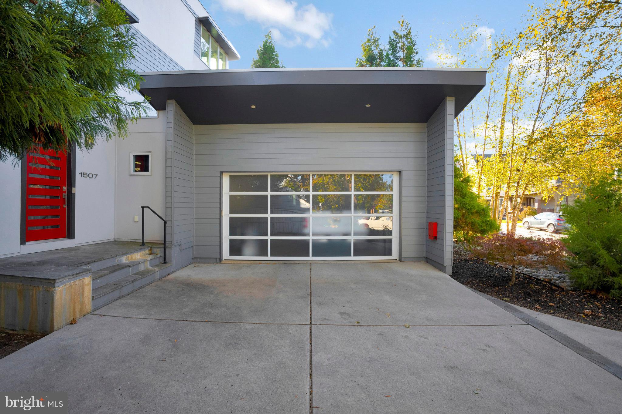 1507 N Hartford Street