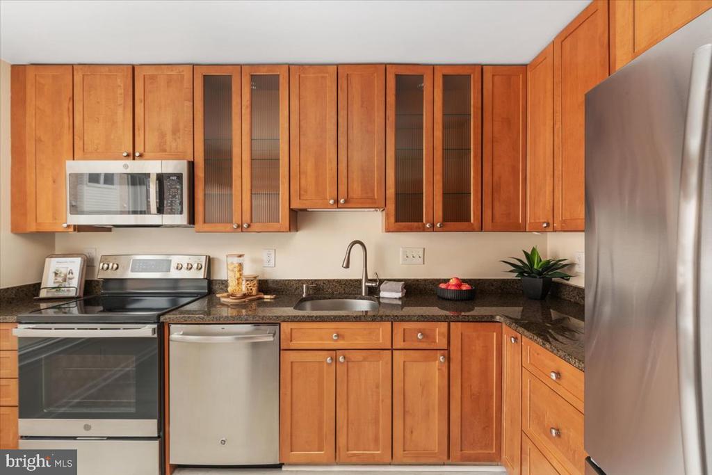 1802 9TH STREET E S