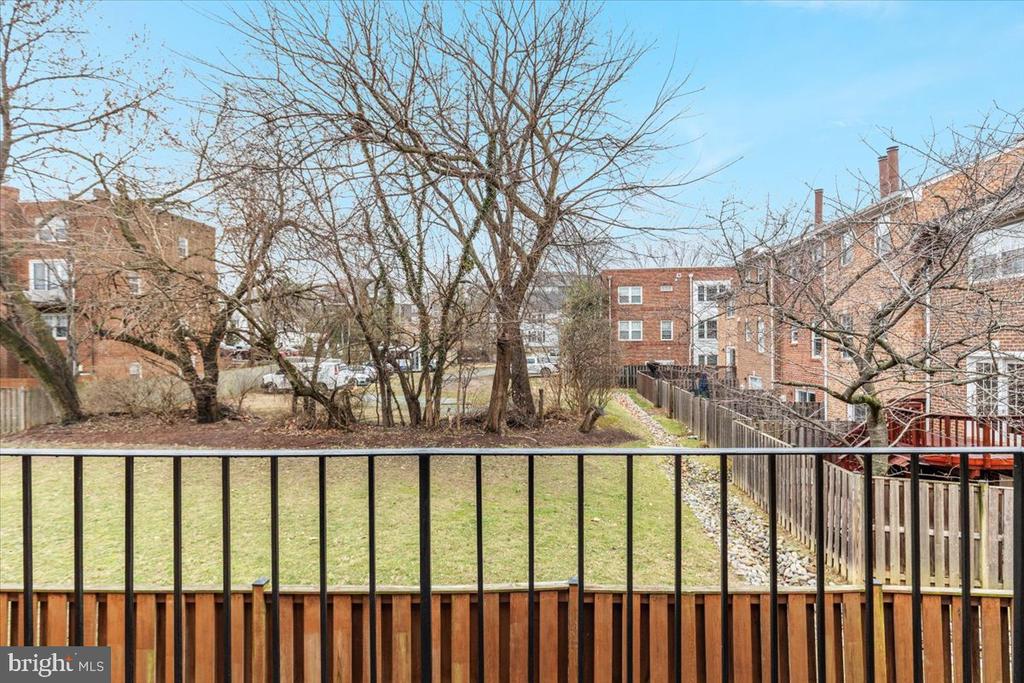 1802 9TH STREET E S