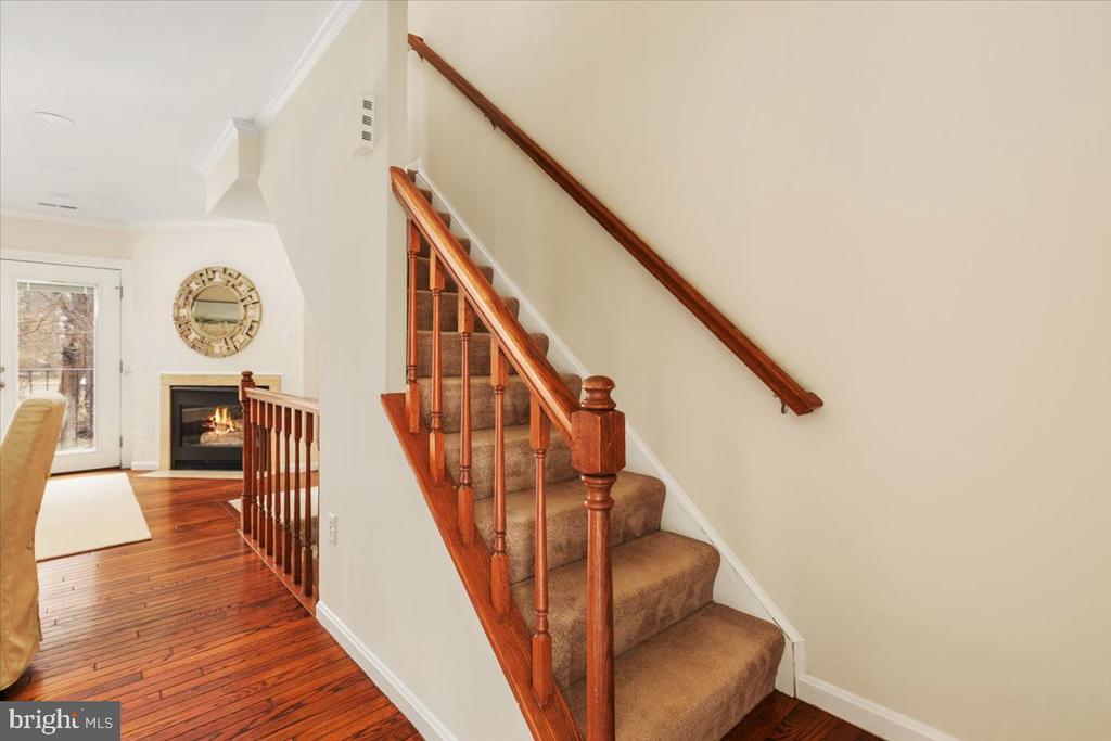 1802 9TH STREET E S