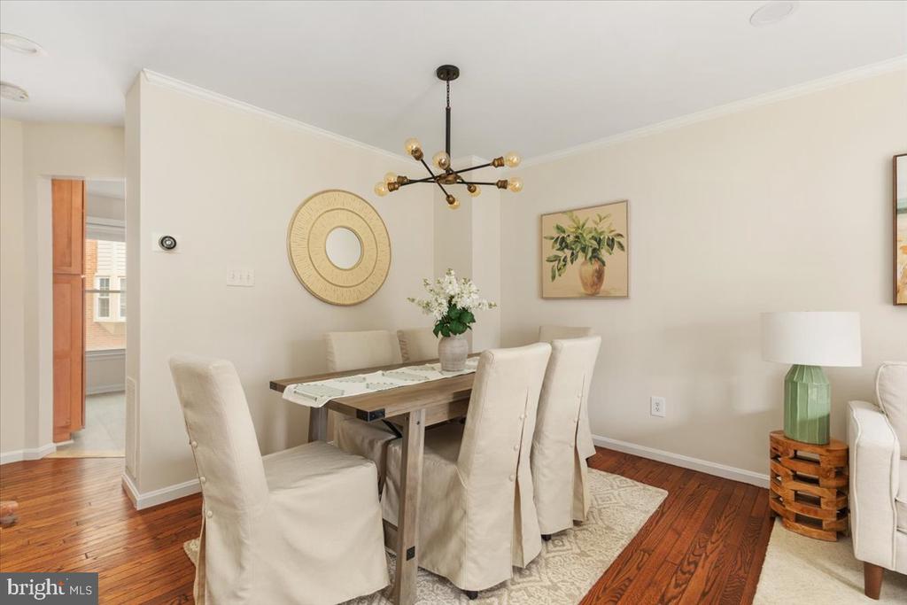 1802 9TH STREET E S