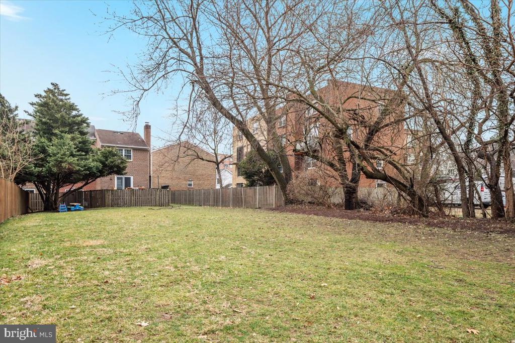 1802 9TH STREET E S