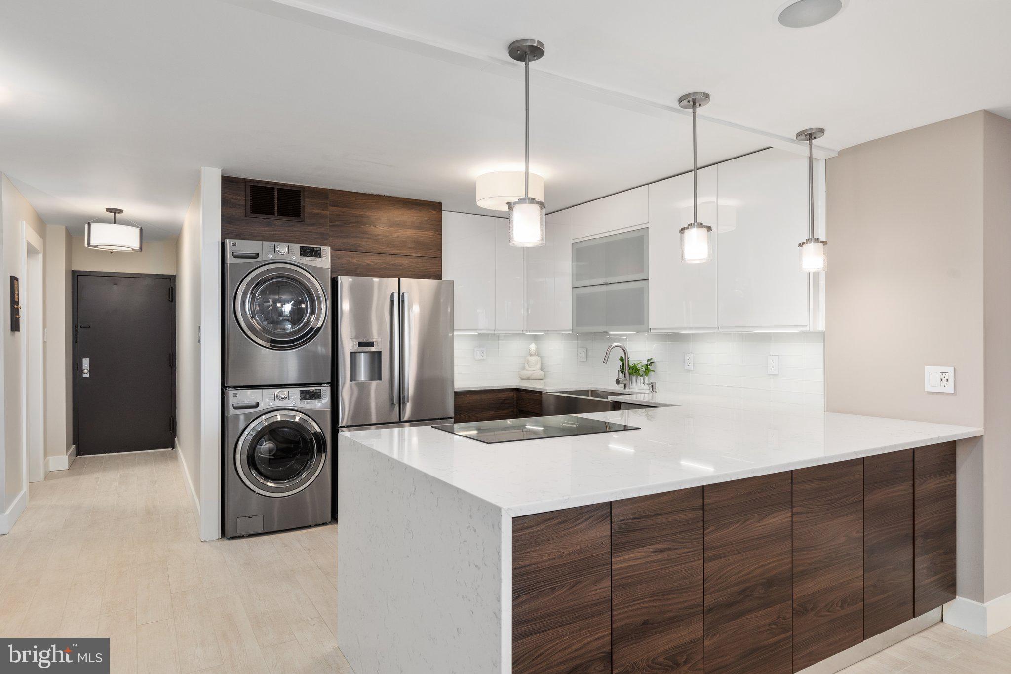 1800 Old Meadow ROAD Unit: 910