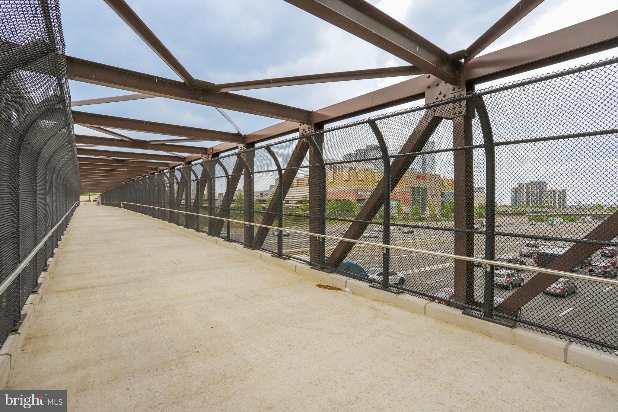 1800 Old Meadow ROAD Unit: 910