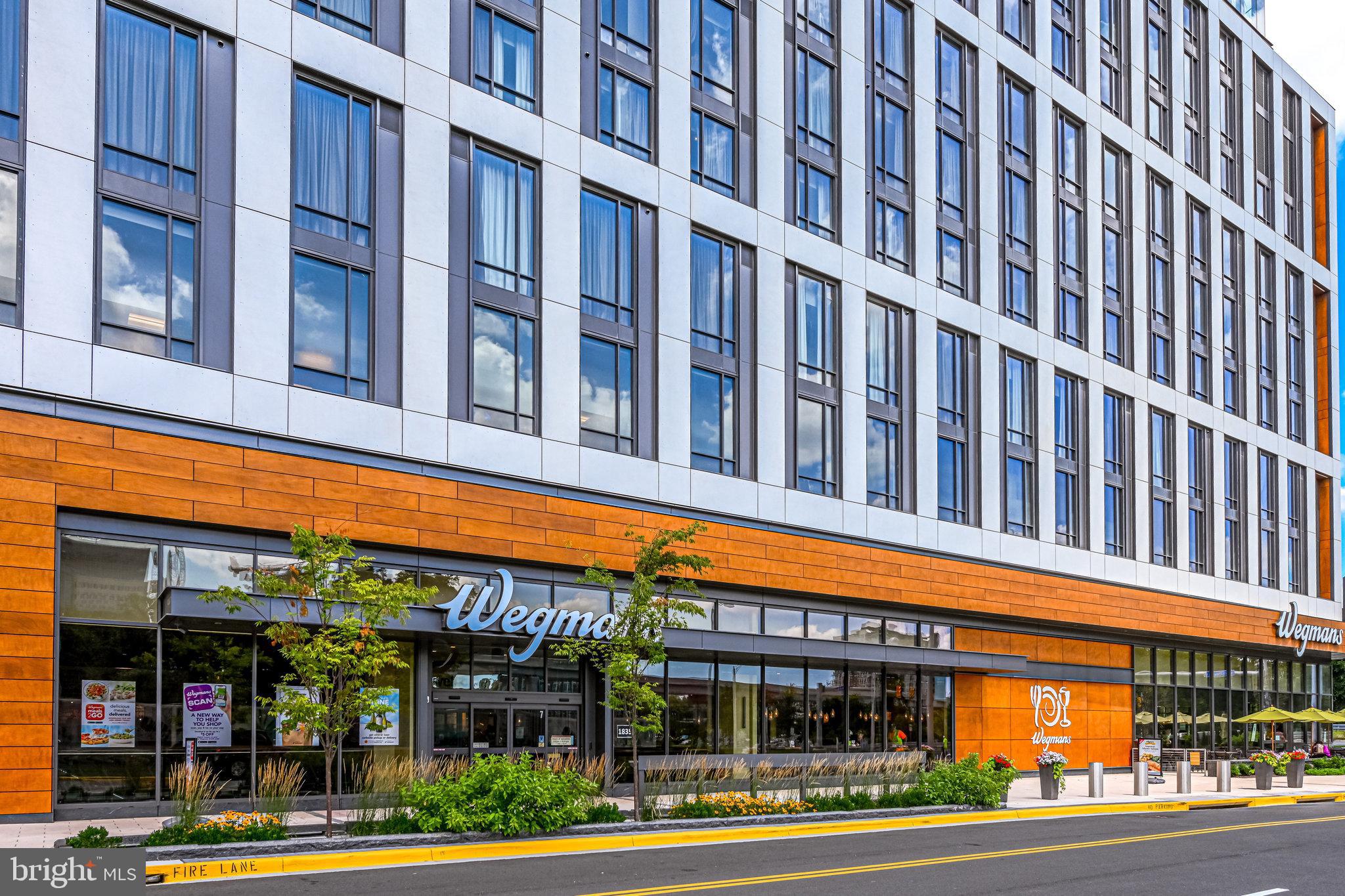 1800 Old Meadow ROAD Unit: 910