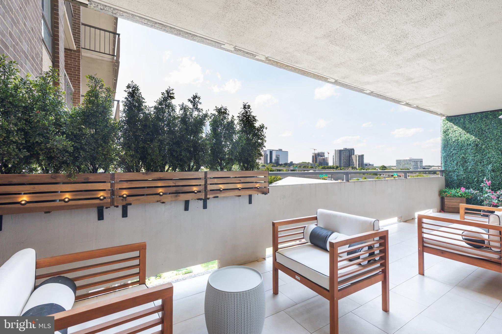 1800 Old Meadow ROAD Unit: 910