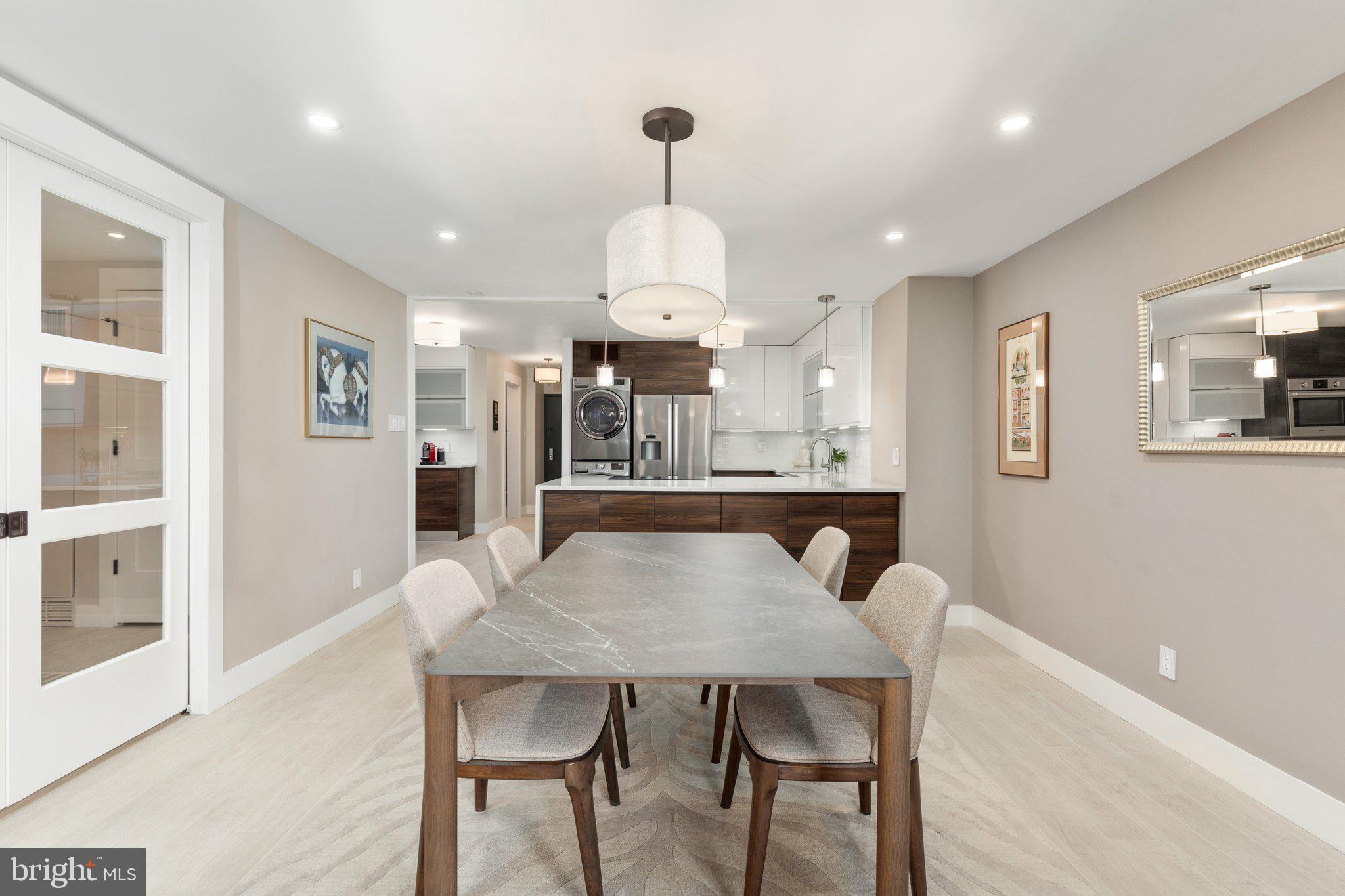 1800 Old Meadow ROAD Unit: 910