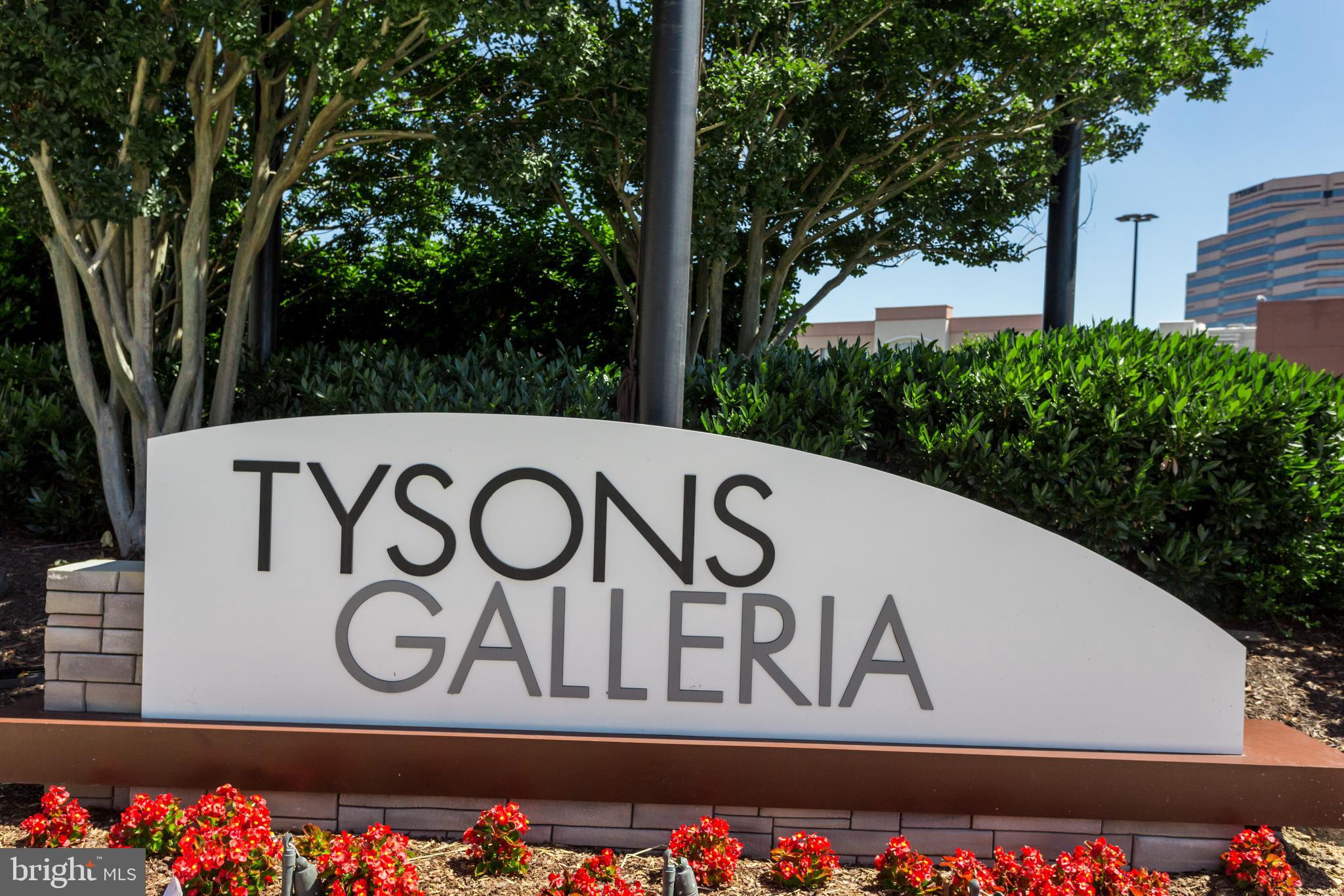 1800 Old Meadow ROAD Unit: 910