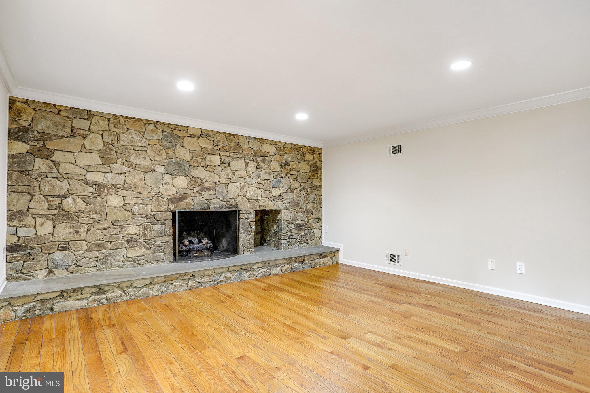 7610 Timberly COURT