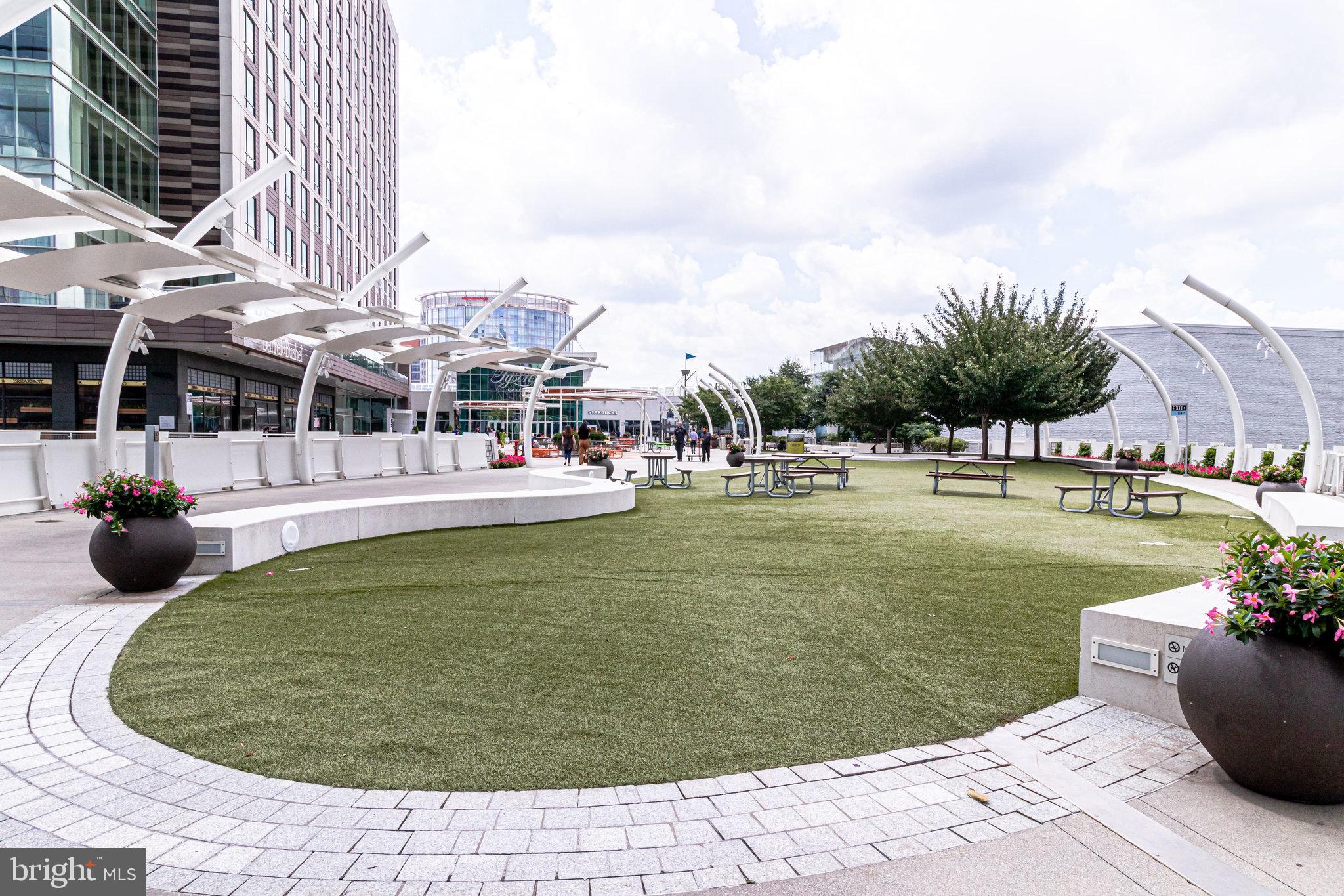 1800 Old Meadow ROAD Unit: 1720