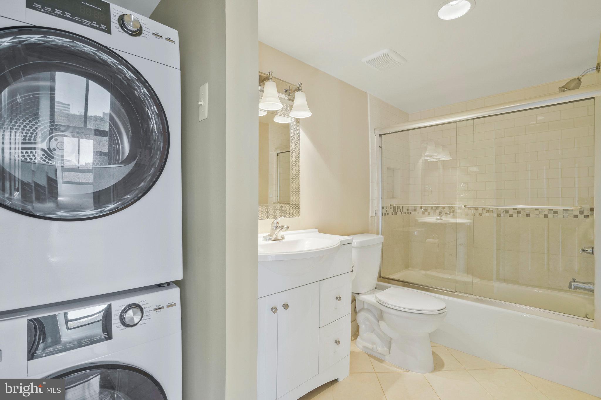 1800 Old Meadow ROAD Unit: 1720