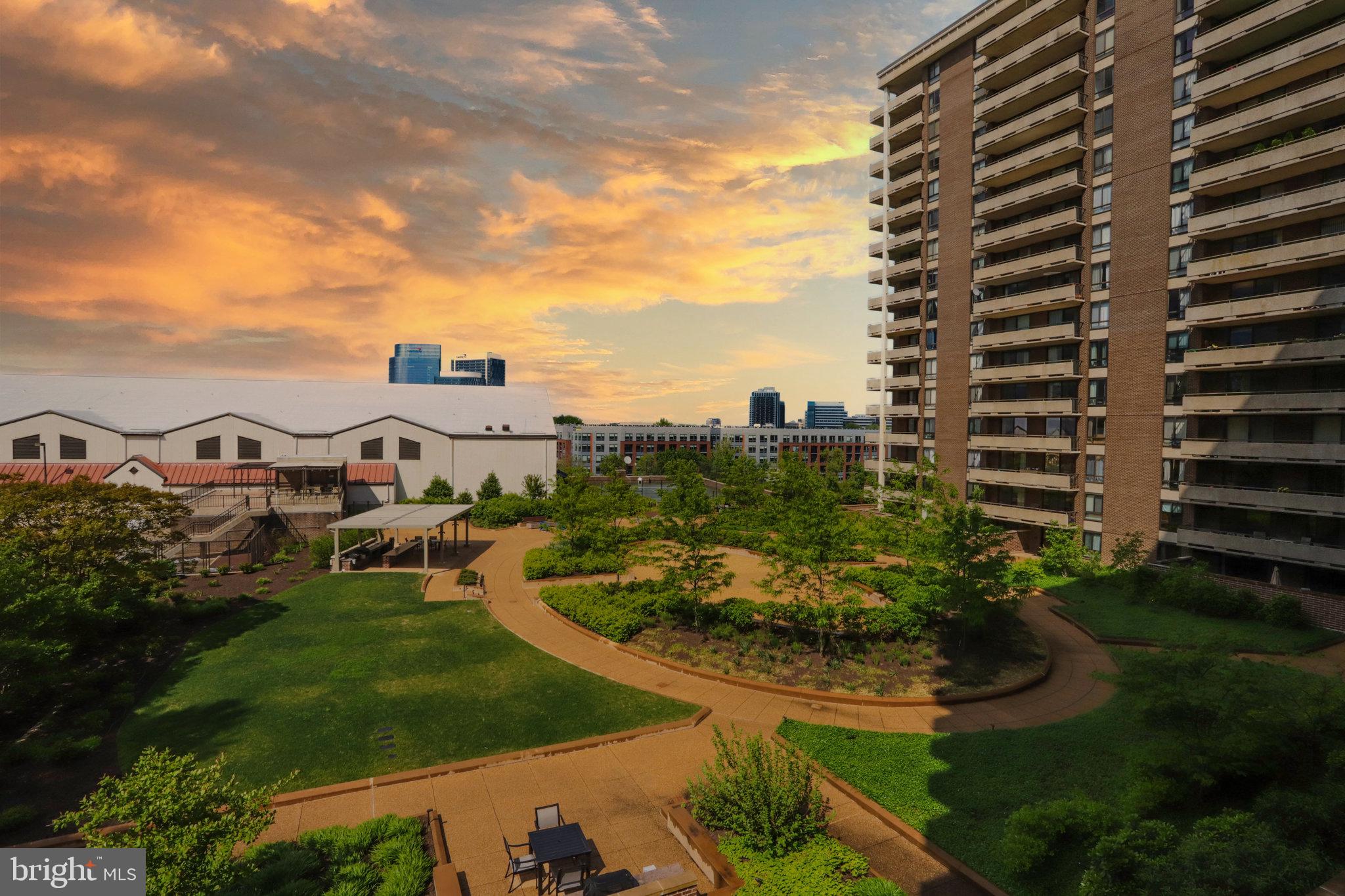 1800 Old Meadow ROAD Unit: 1720