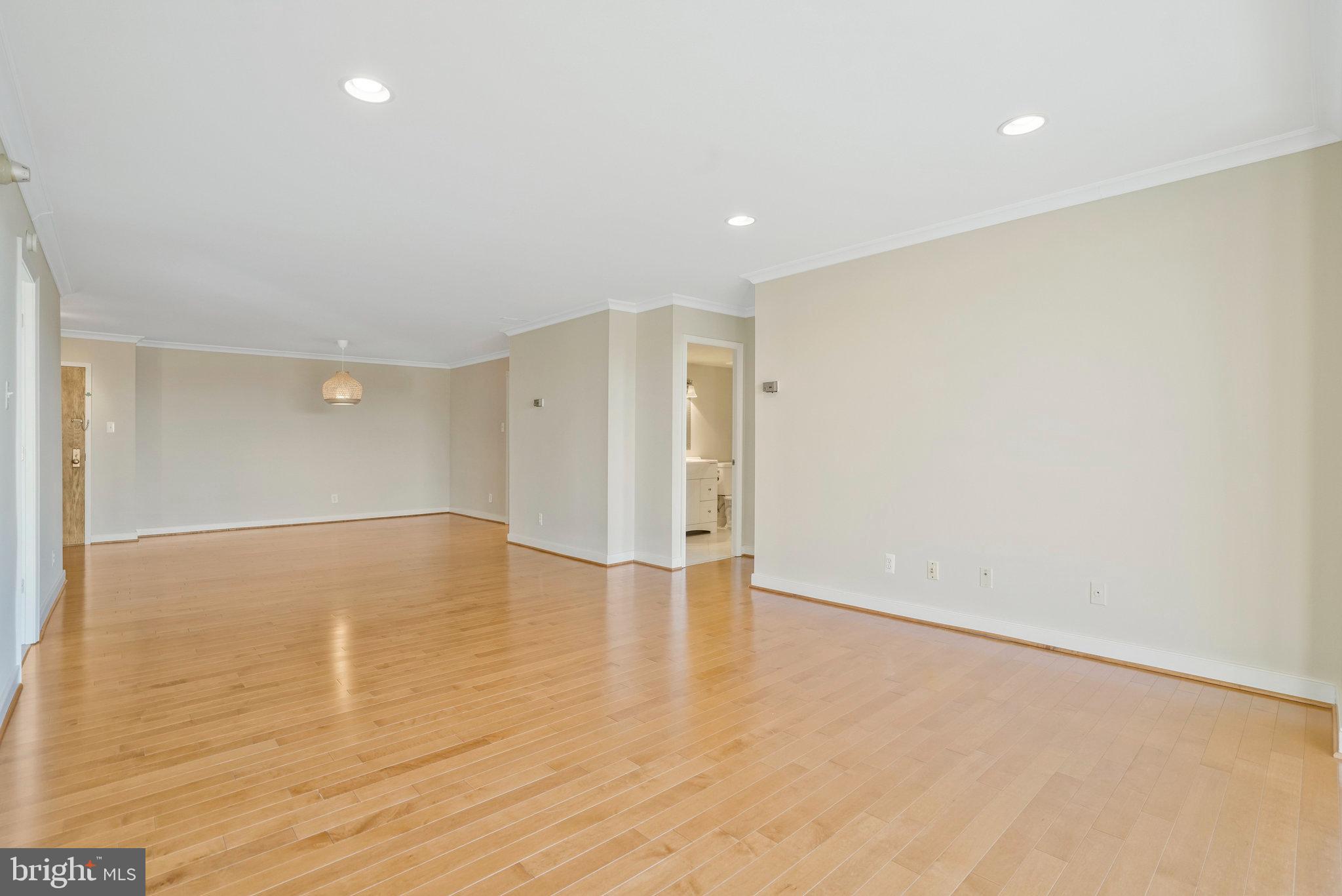 1800 Old Meadow ROAD Unit: 1720