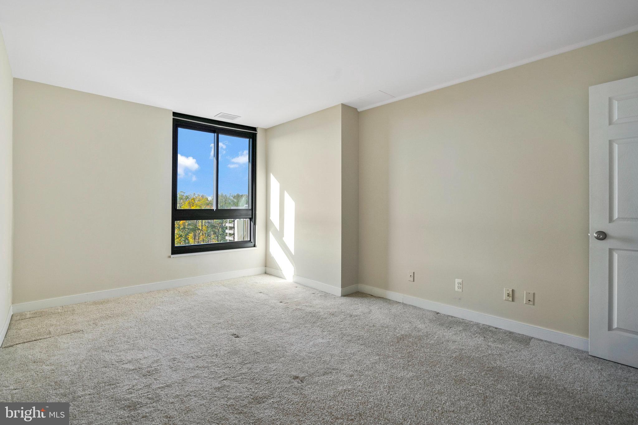1800 Old Meadow ROAD Unit: 1720