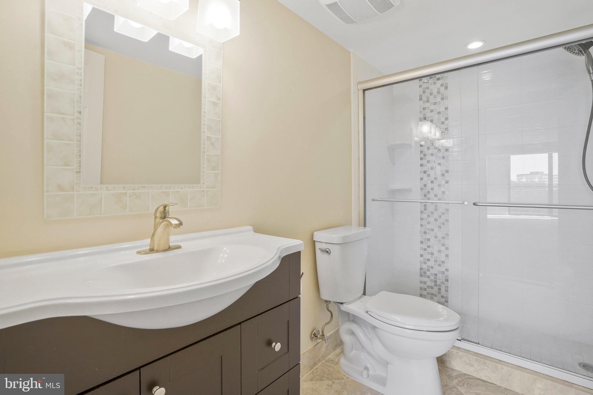 1800 Old Meadow ROAD Unit: 1720