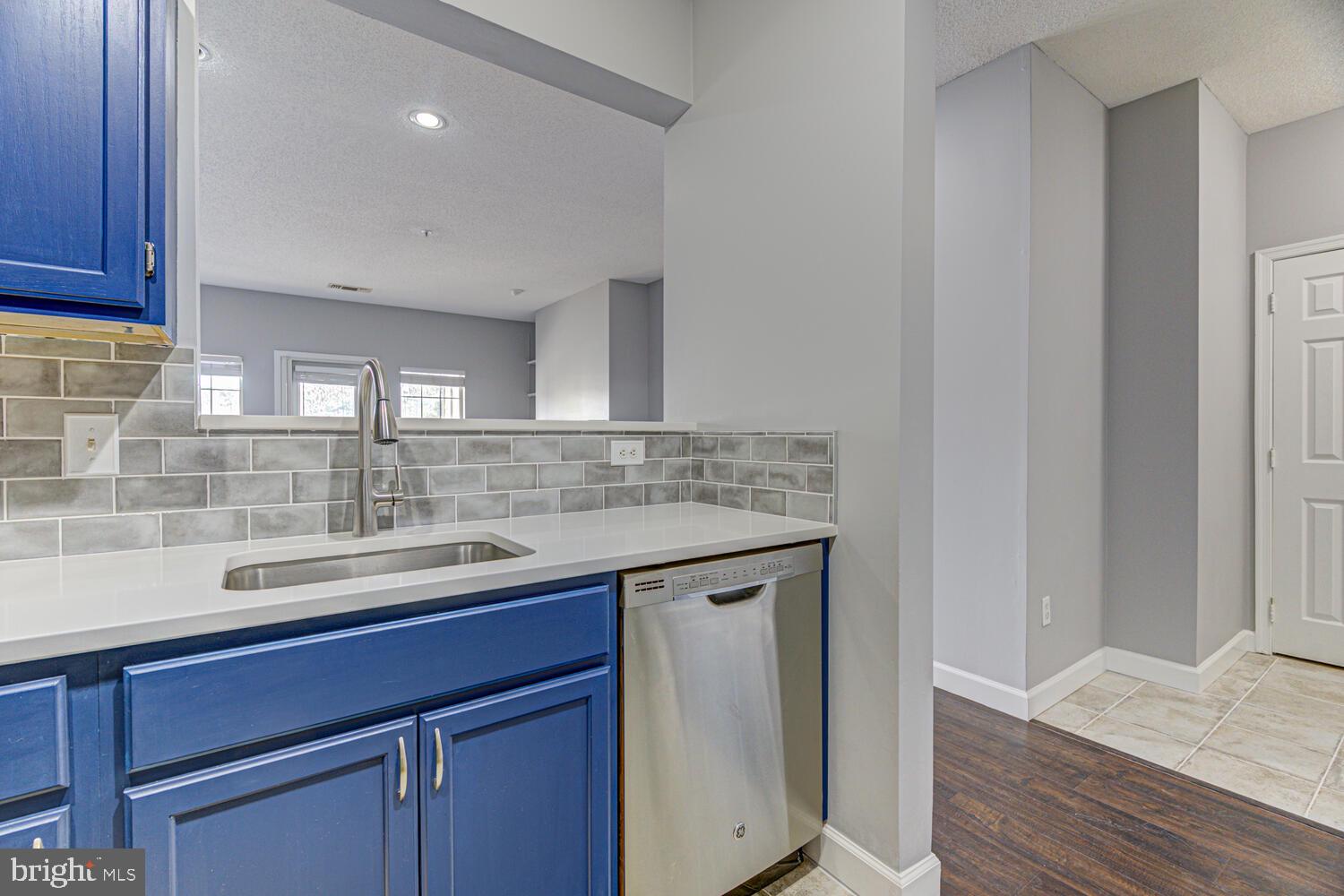 1724 Lake Shore Crest Drive Unit: 14