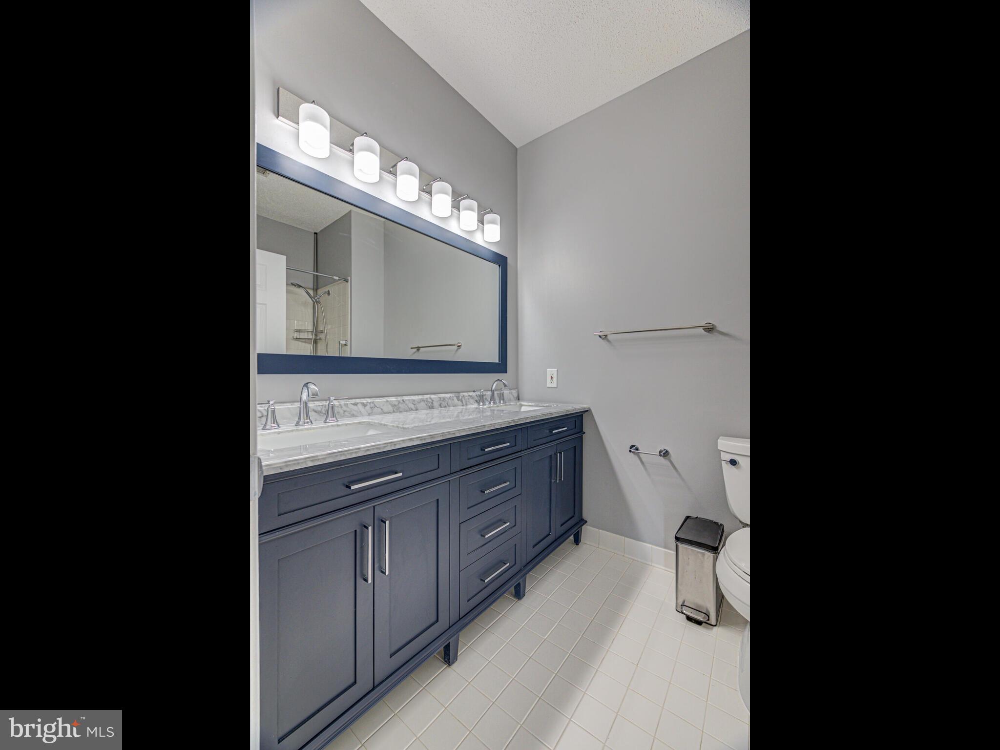 1724 Lake Shore Crest Drive Unit: 14