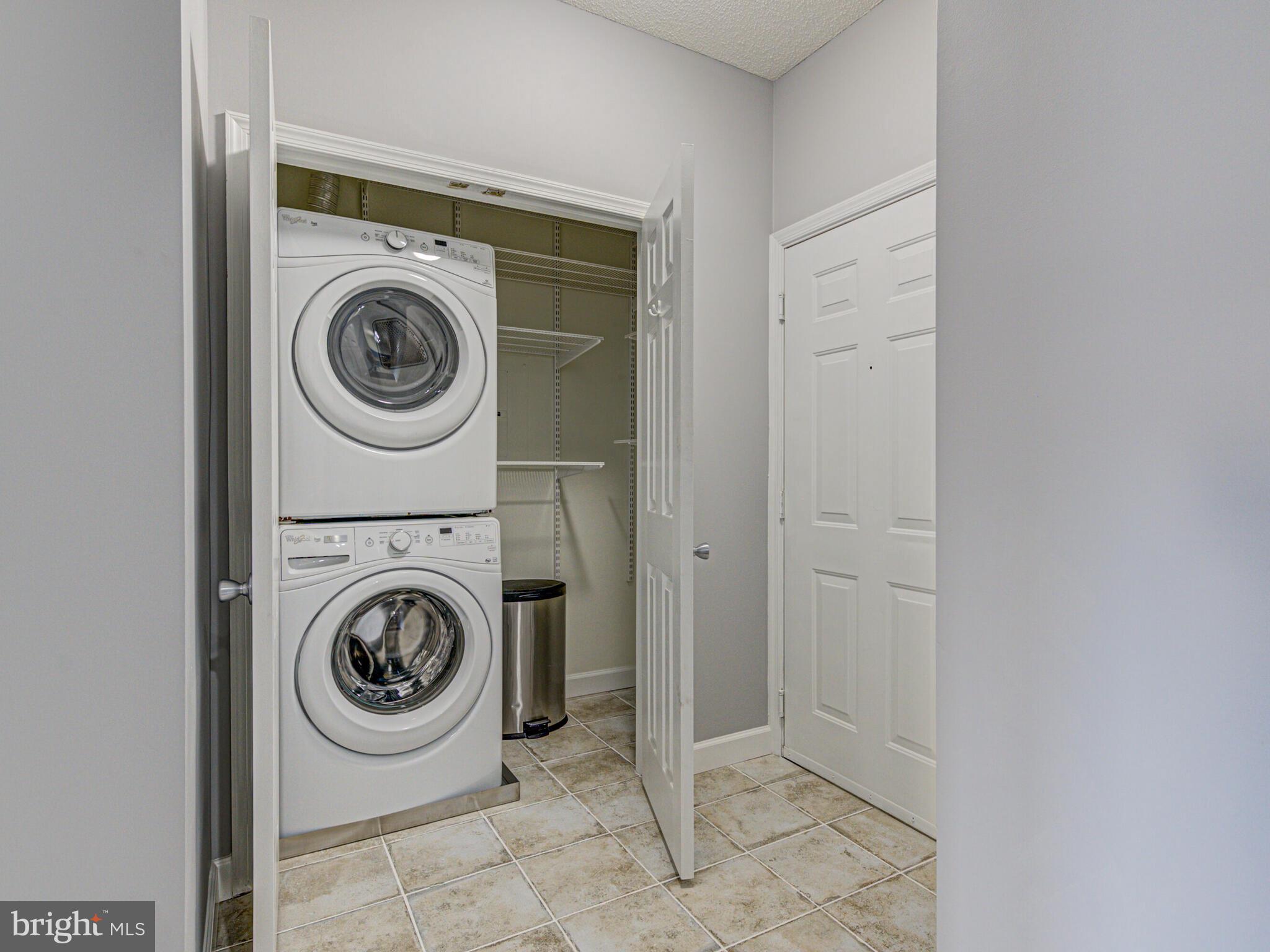 1724 Lake Shore Crest Drive Unit: 14