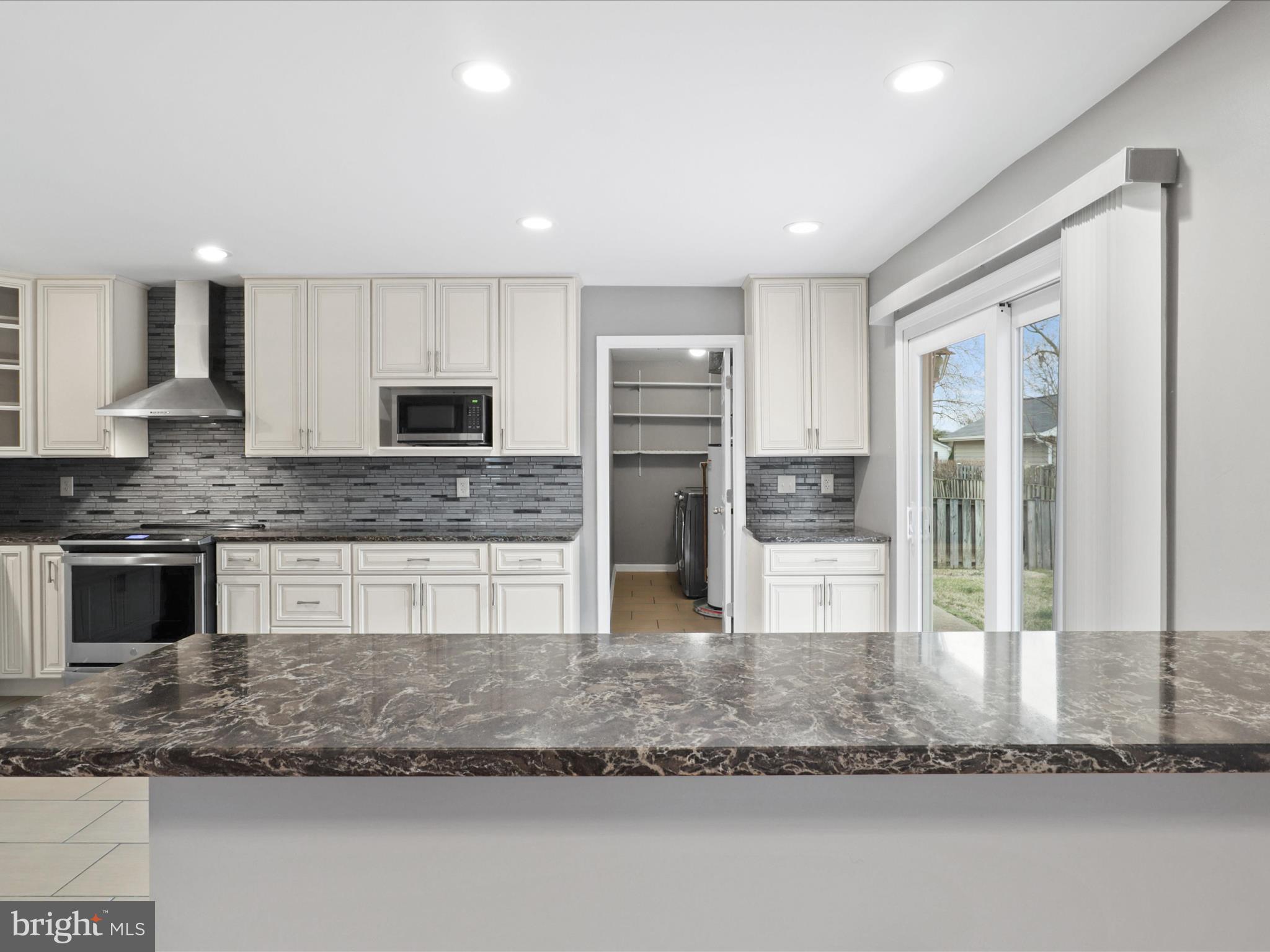 13013 Parson Ln
