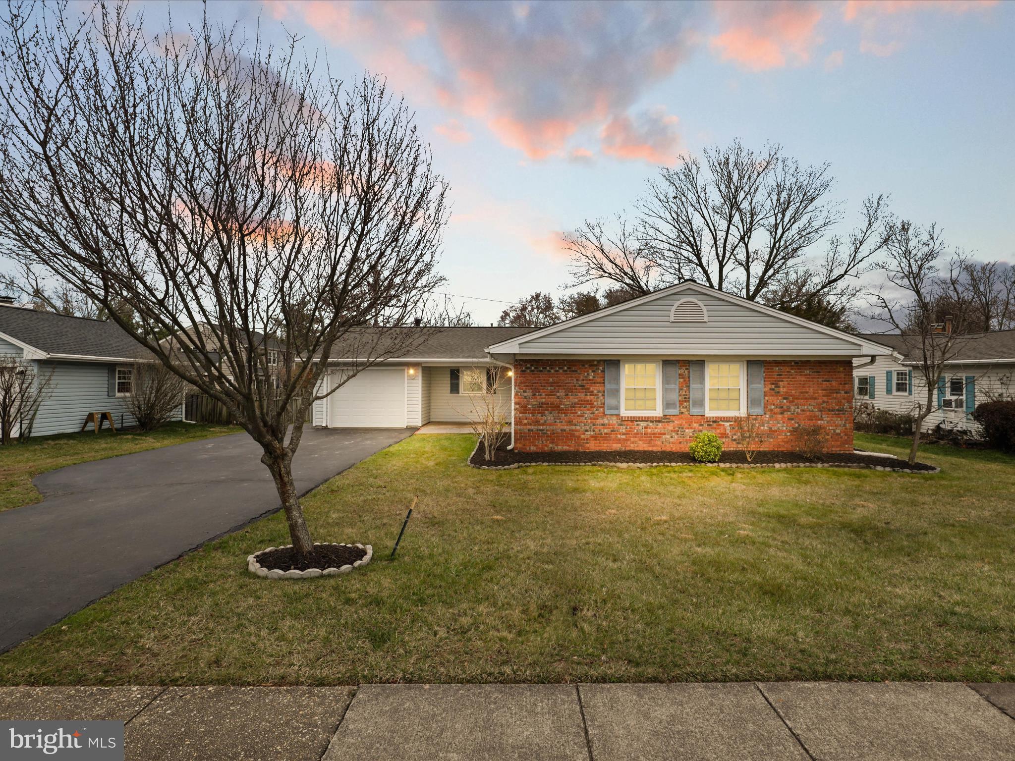 13013 Parson Ln