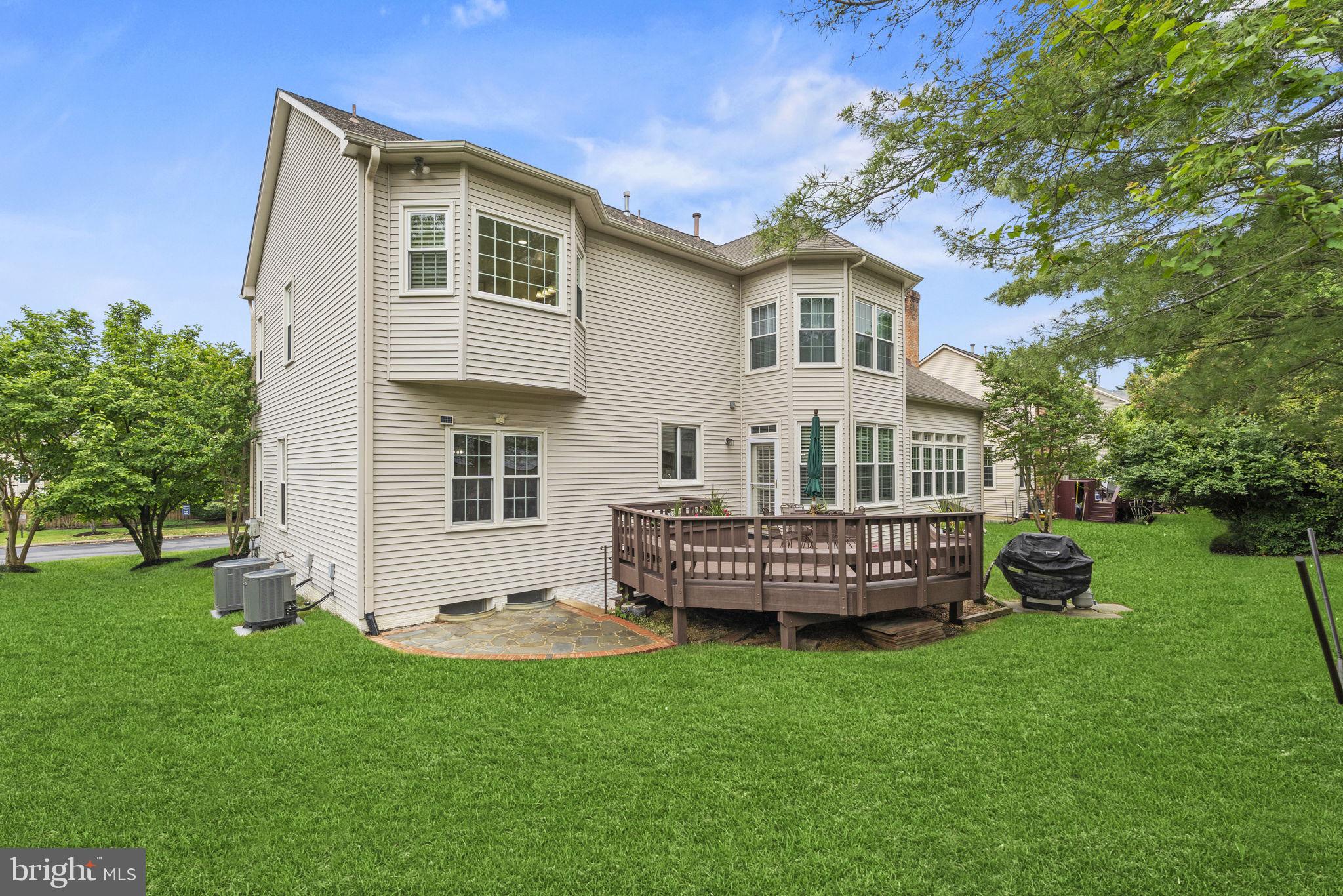 1915 Kentsdale Ln