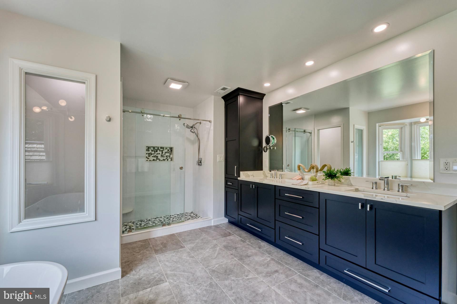 12933 Oak Lawn Pl