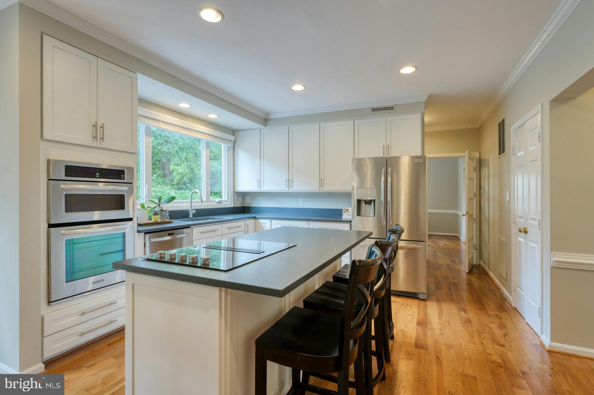 12933 Oak Lawn Pl