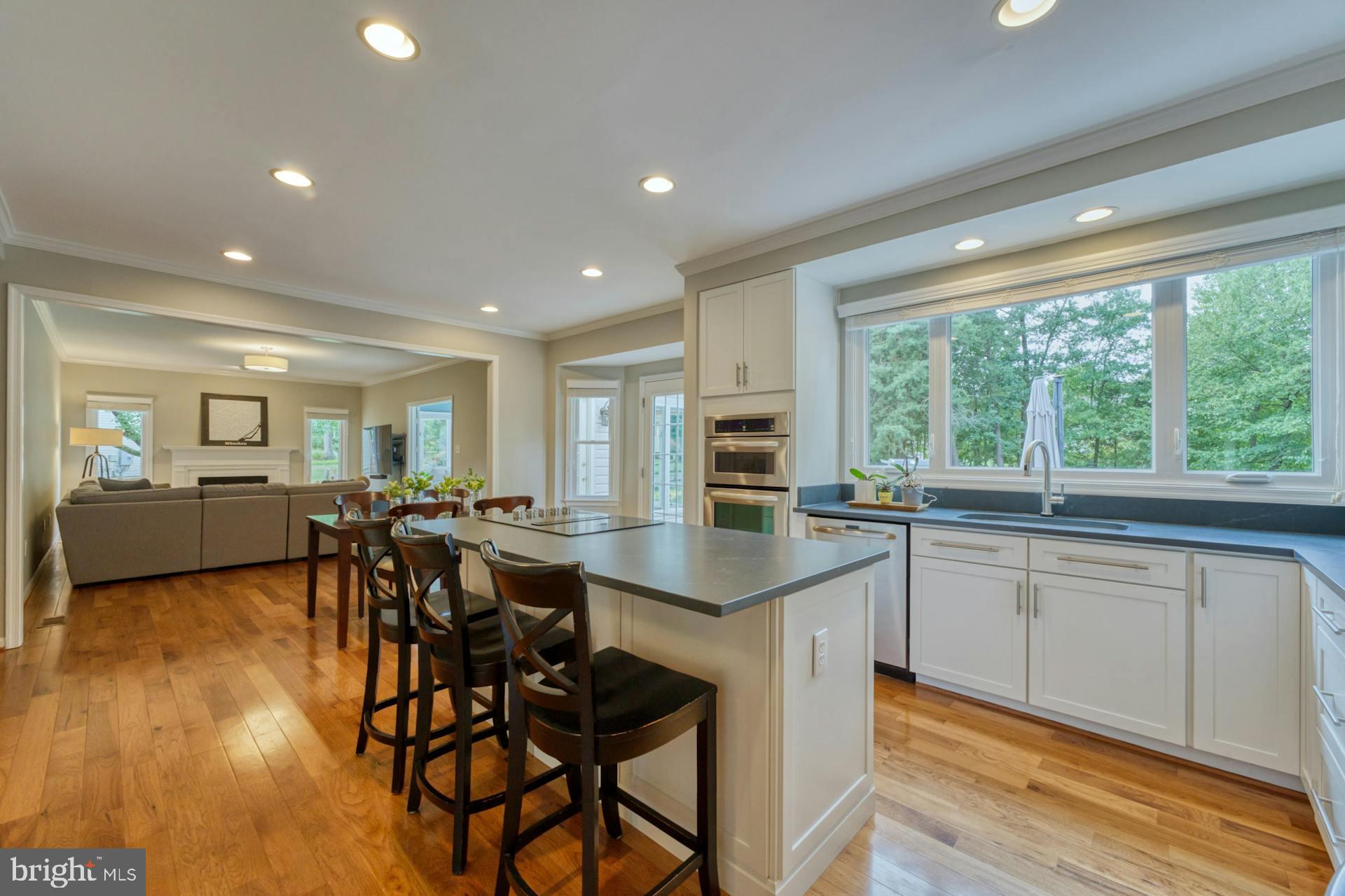 12933 Oak Lawn Pl