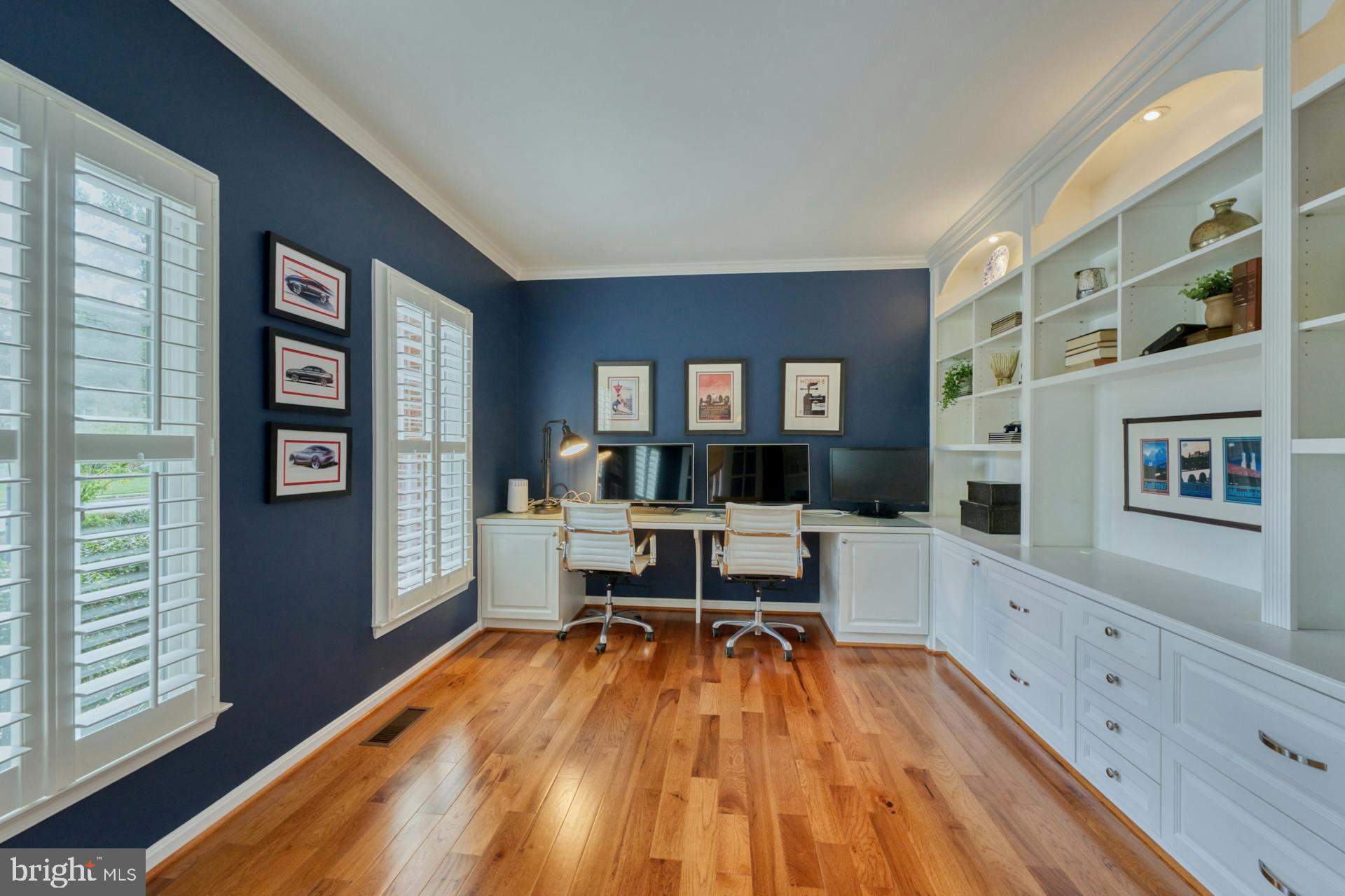 12933 Oak Lawn Pl