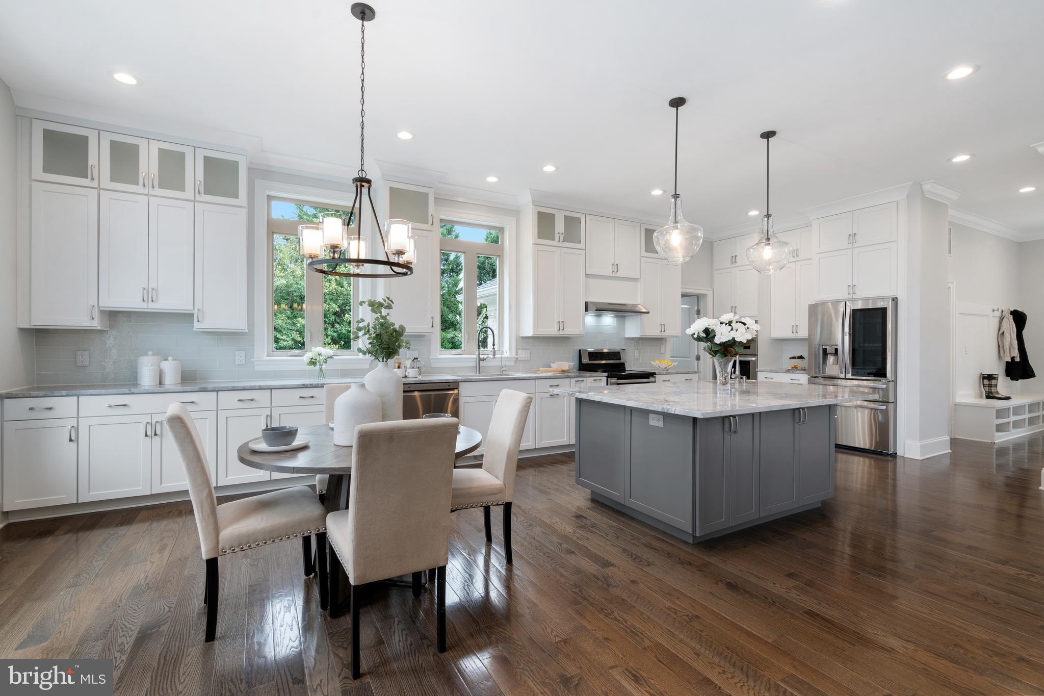 9915 Mill Run Dr