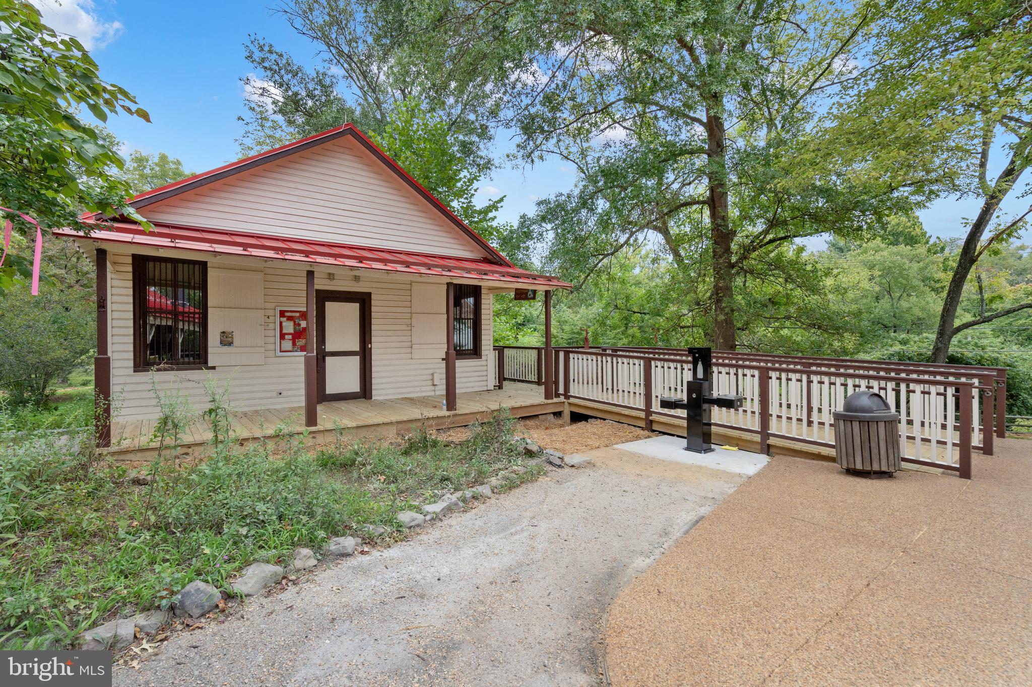 9915 Mill Run Dr