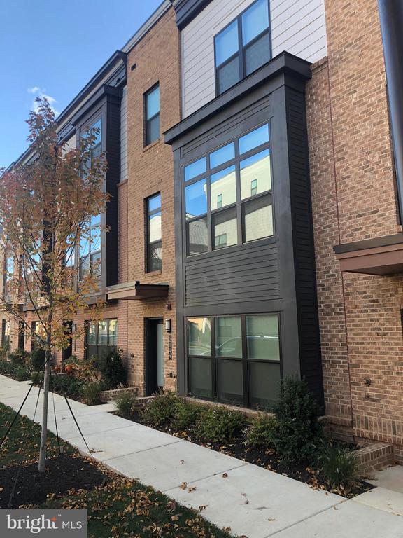 2149 Tysons Ridgeline Rd